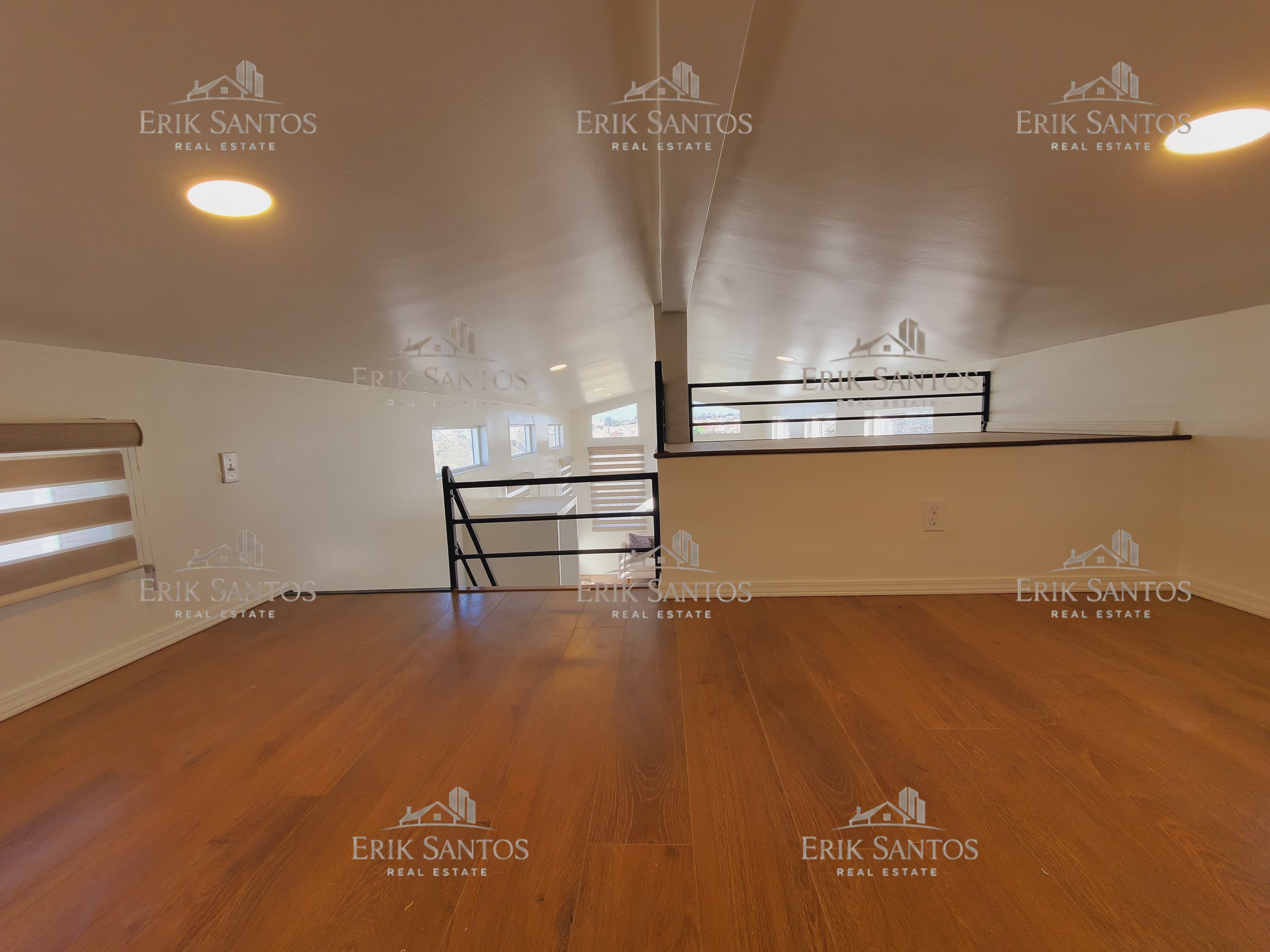 Casa "EN RENTA SEMI ACONDICIONADA" en el fracc. El Mirador