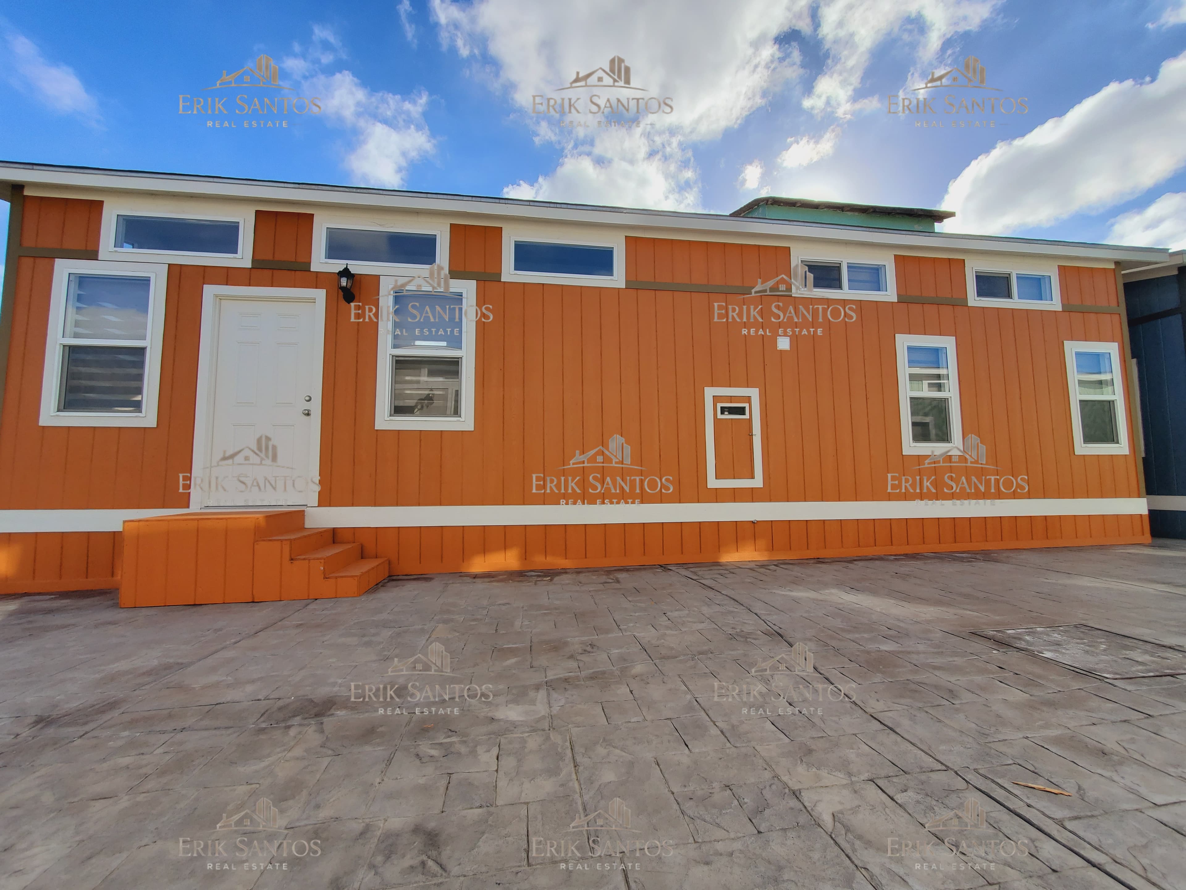 Casa "EN RENTA SEMI ACONDICIONADA" en el fracc. El Mirador