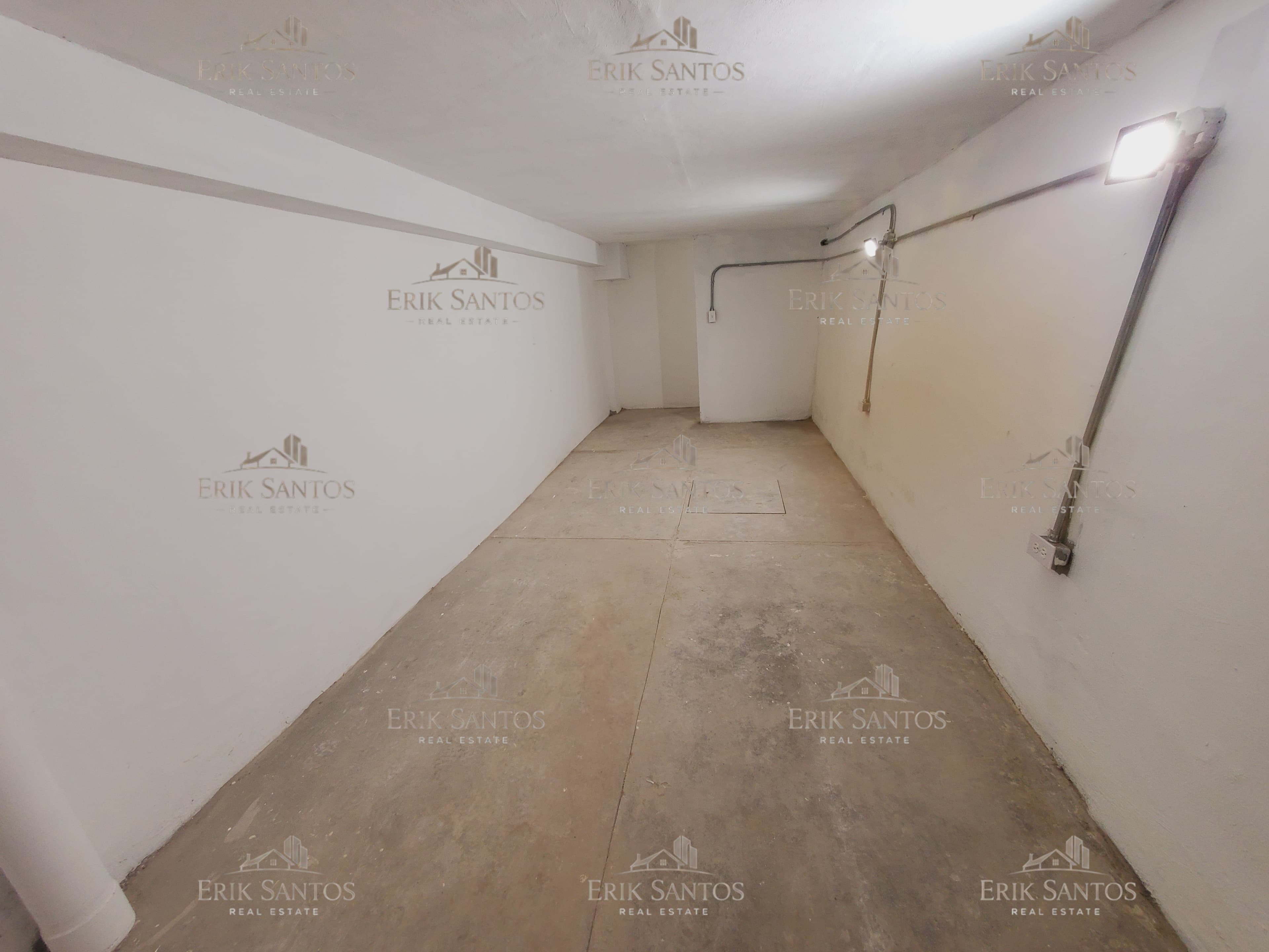 Bodega comercial "NUEVA EN RENTA" en Col. Libertad 290M2