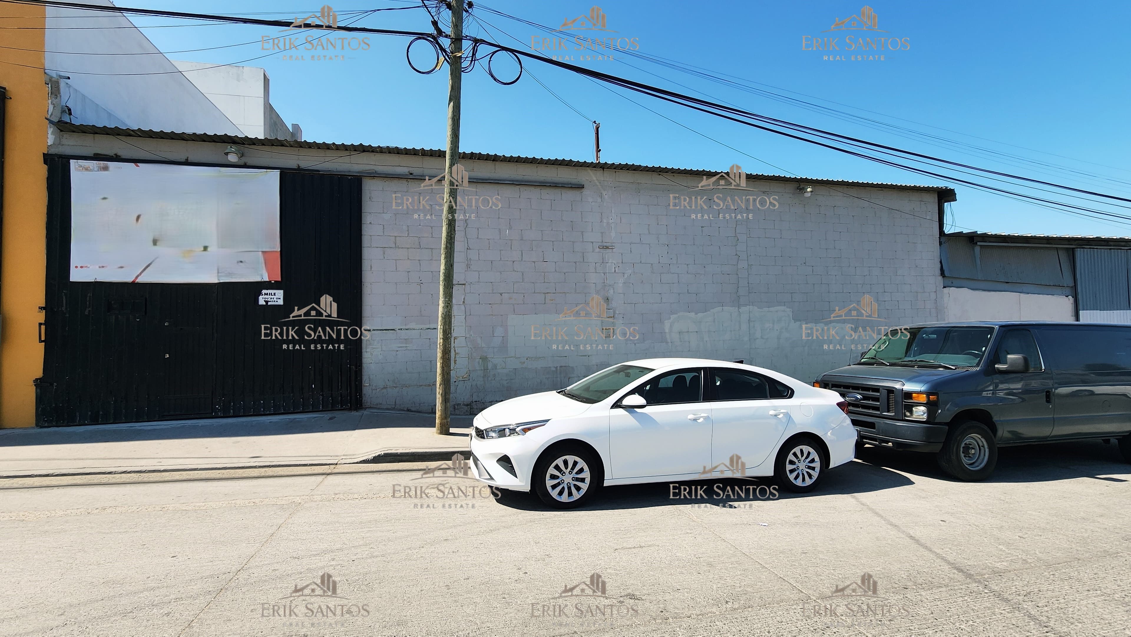 Bodega comercial "EN RENTA" en Col. Libertad Parte Alta 270M2