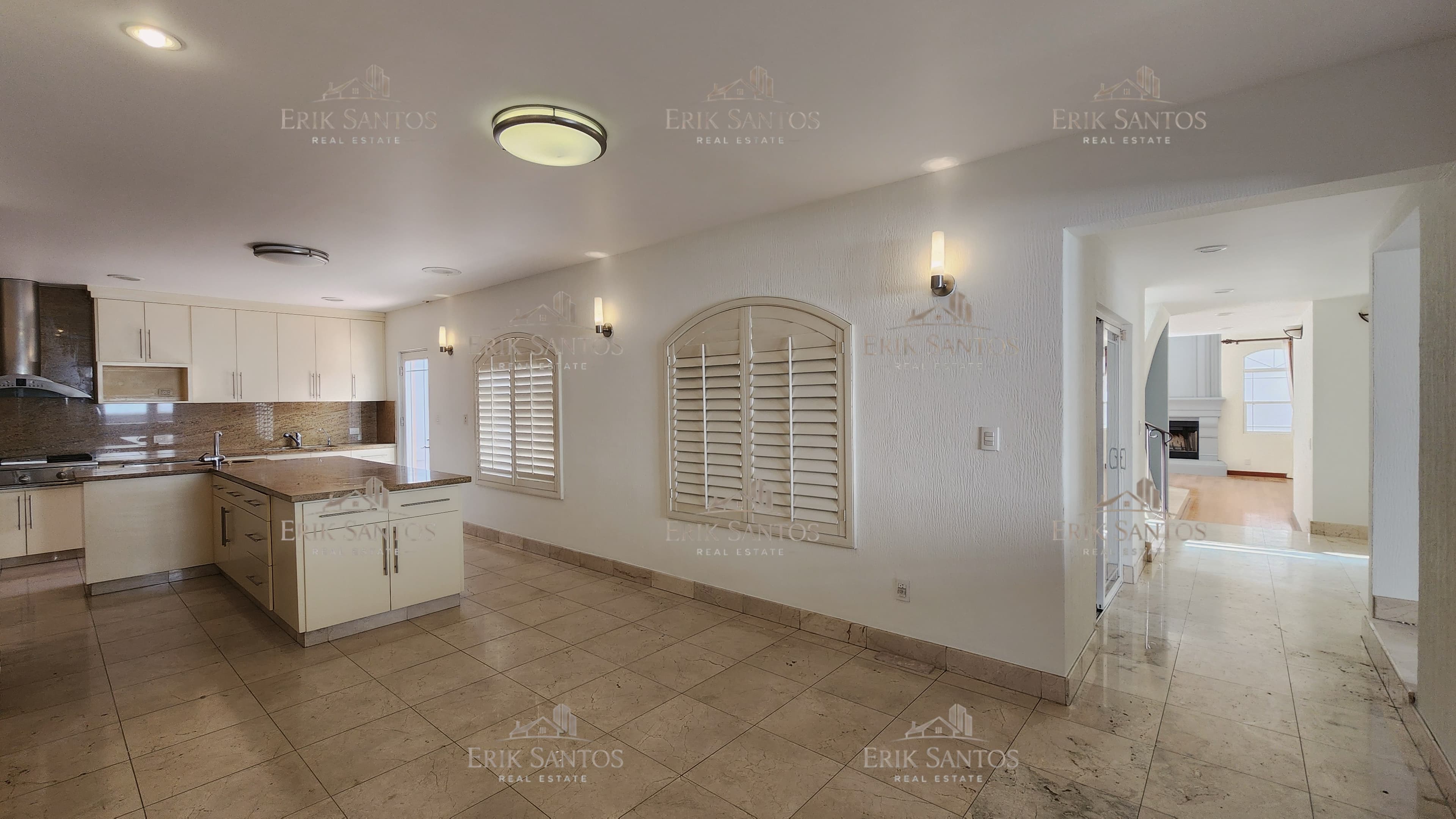 Extraordinaria "CASA EN VENTA" en el fracc. Las Palmas dentro de la ZONA DORADA de Tijuana