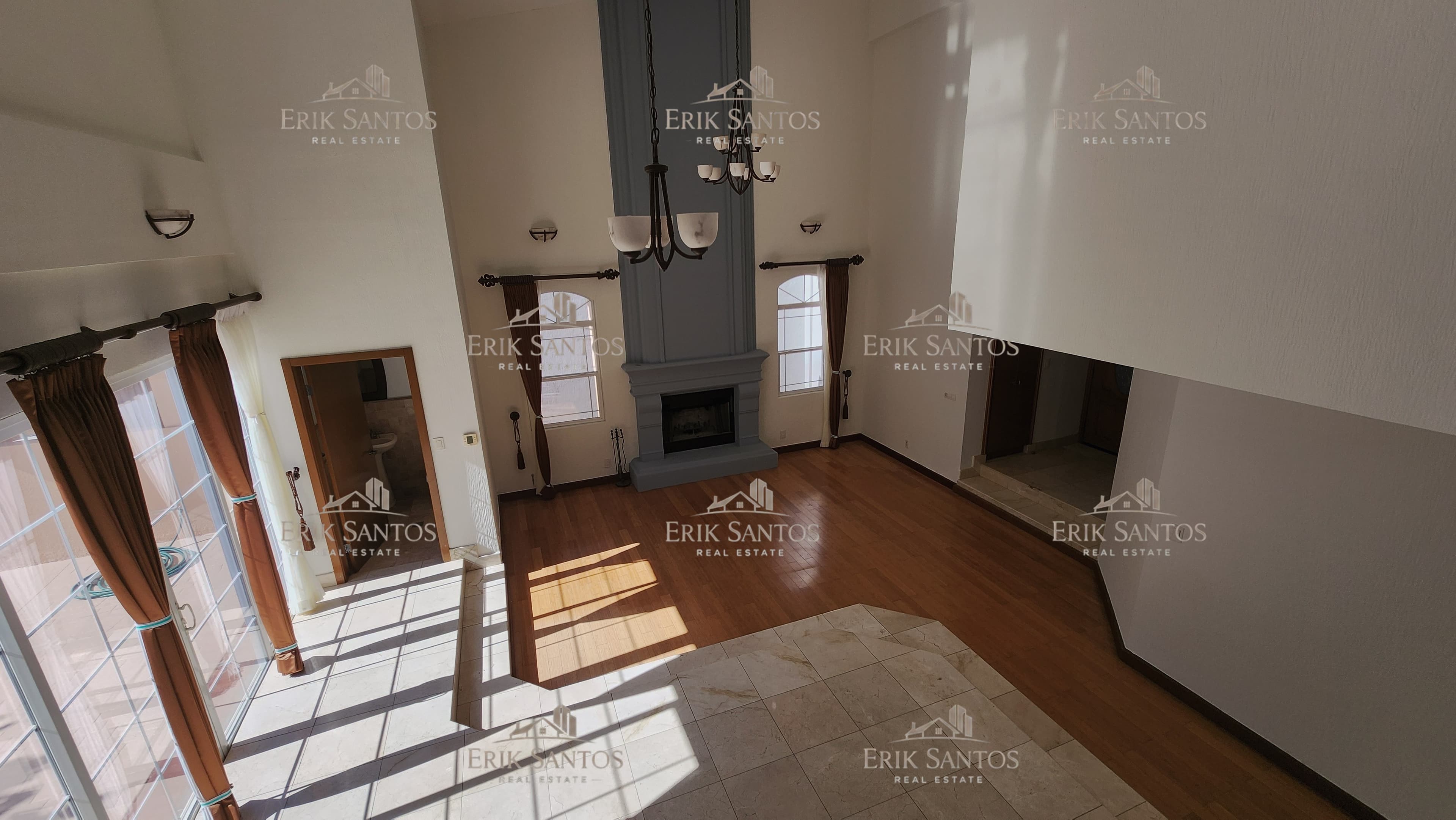 Extraordinaria "CASA EN VENTA" en el fracc. Las Palmas dentro de la ZONA DORADA de Tijuana