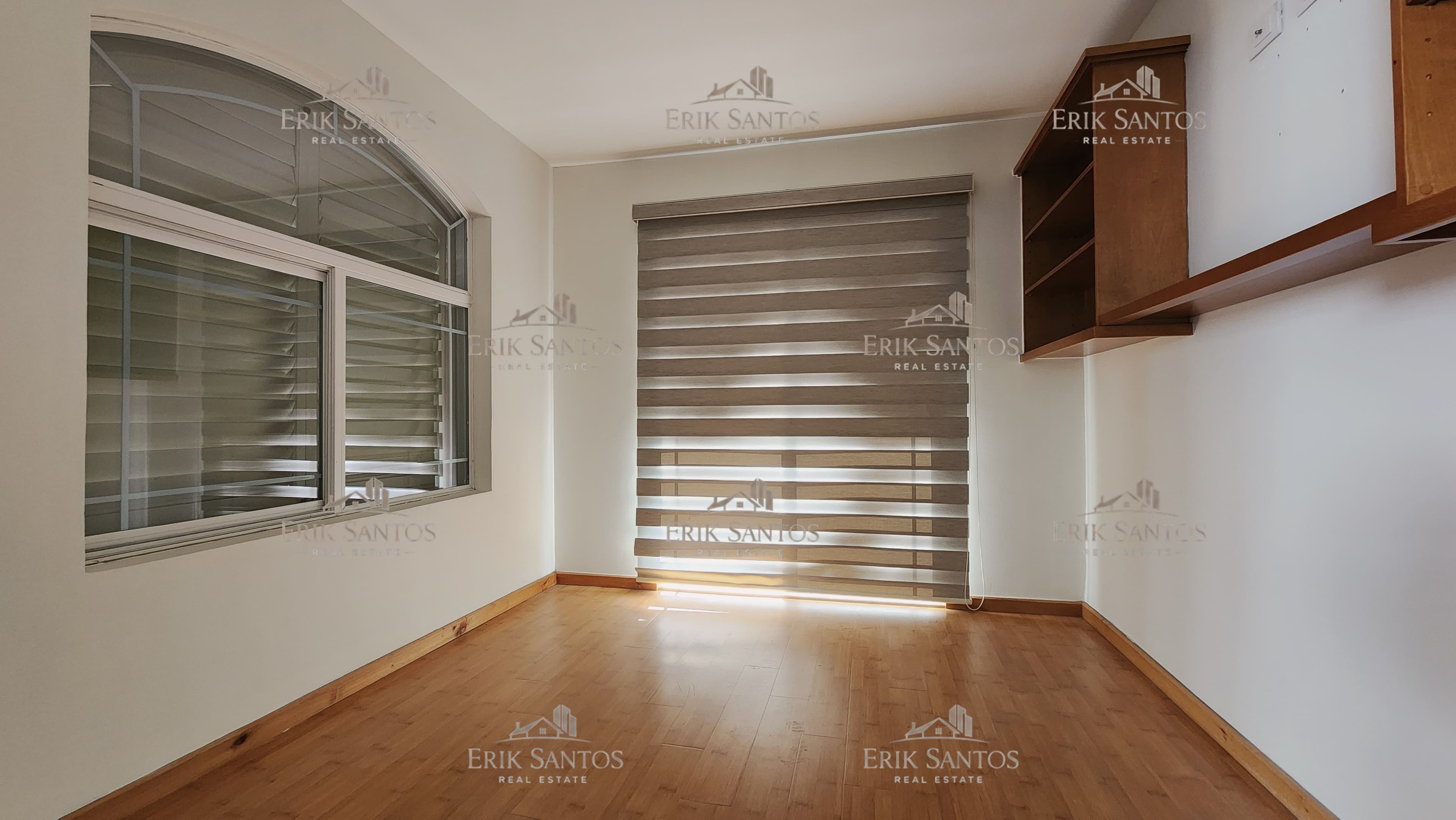 Extraordinaria "CASA EN VENTA" en el fracc. Las Palmas dentro de la ZONA DORADA de Tijuana