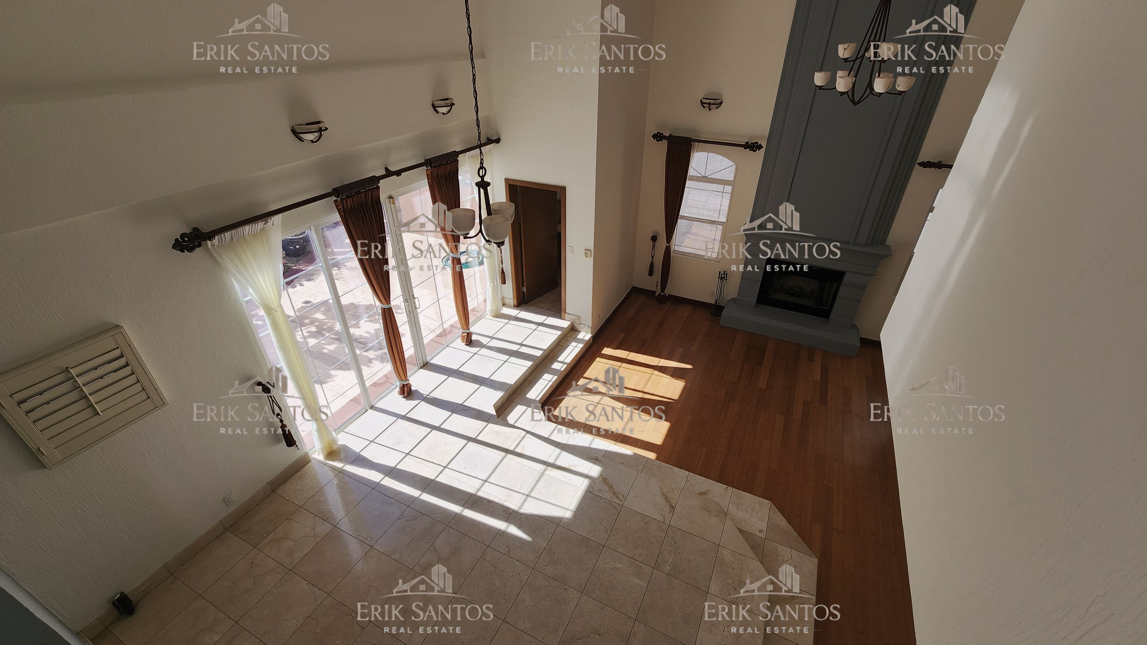 Extraordinaria "CASA EN VENTA" en el fracc. Las Palmas dentro de la ZONA DORADA de Tijuana