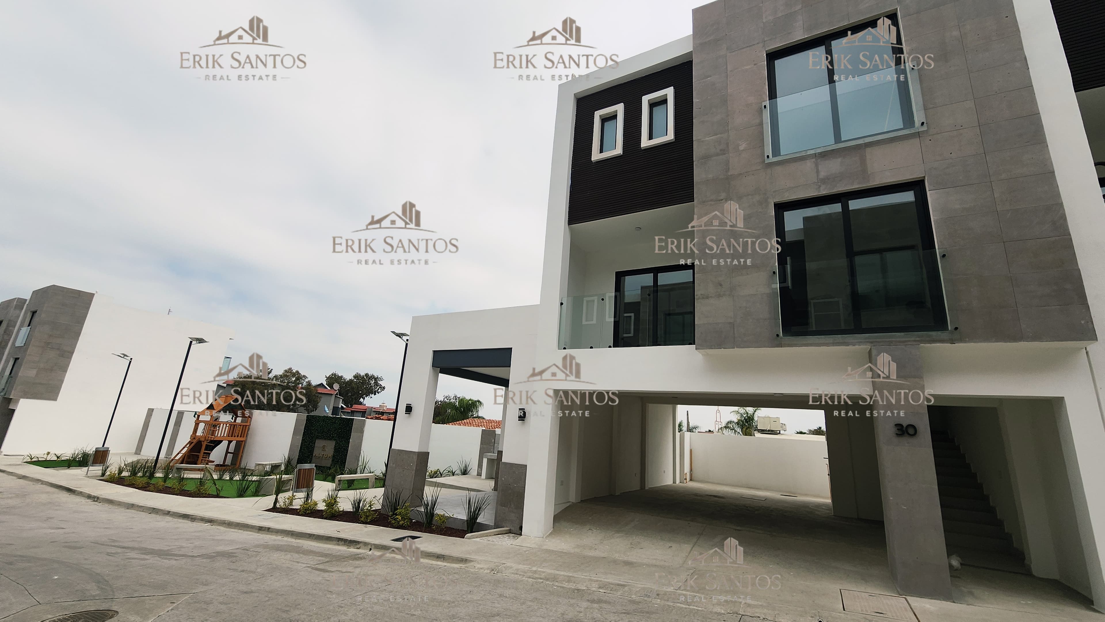 Casas en "VENTA PRIVADA ALTUM AGUA CALIENTE"