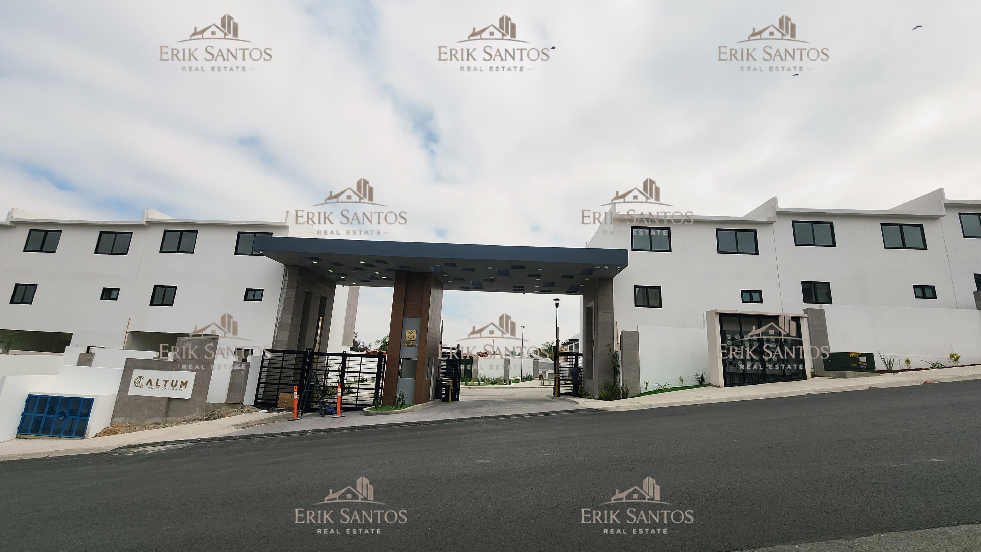 Casas en "VENTA PRIVADA ALTUM AGUA CALIENTE"