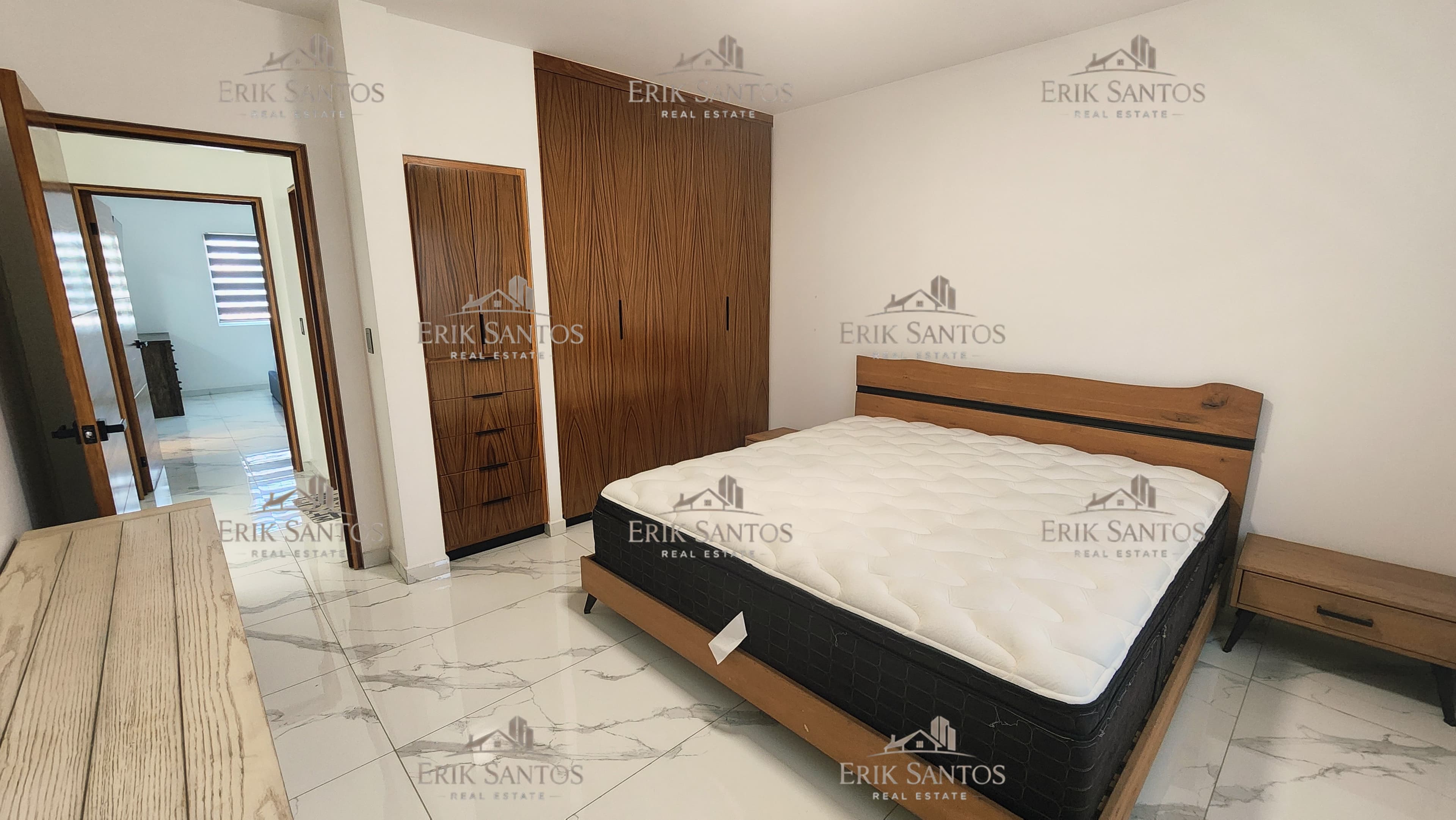 Departamento en "RENTA TOTALMENTE AMUEBLADO" en col. Calete Zona Dorada