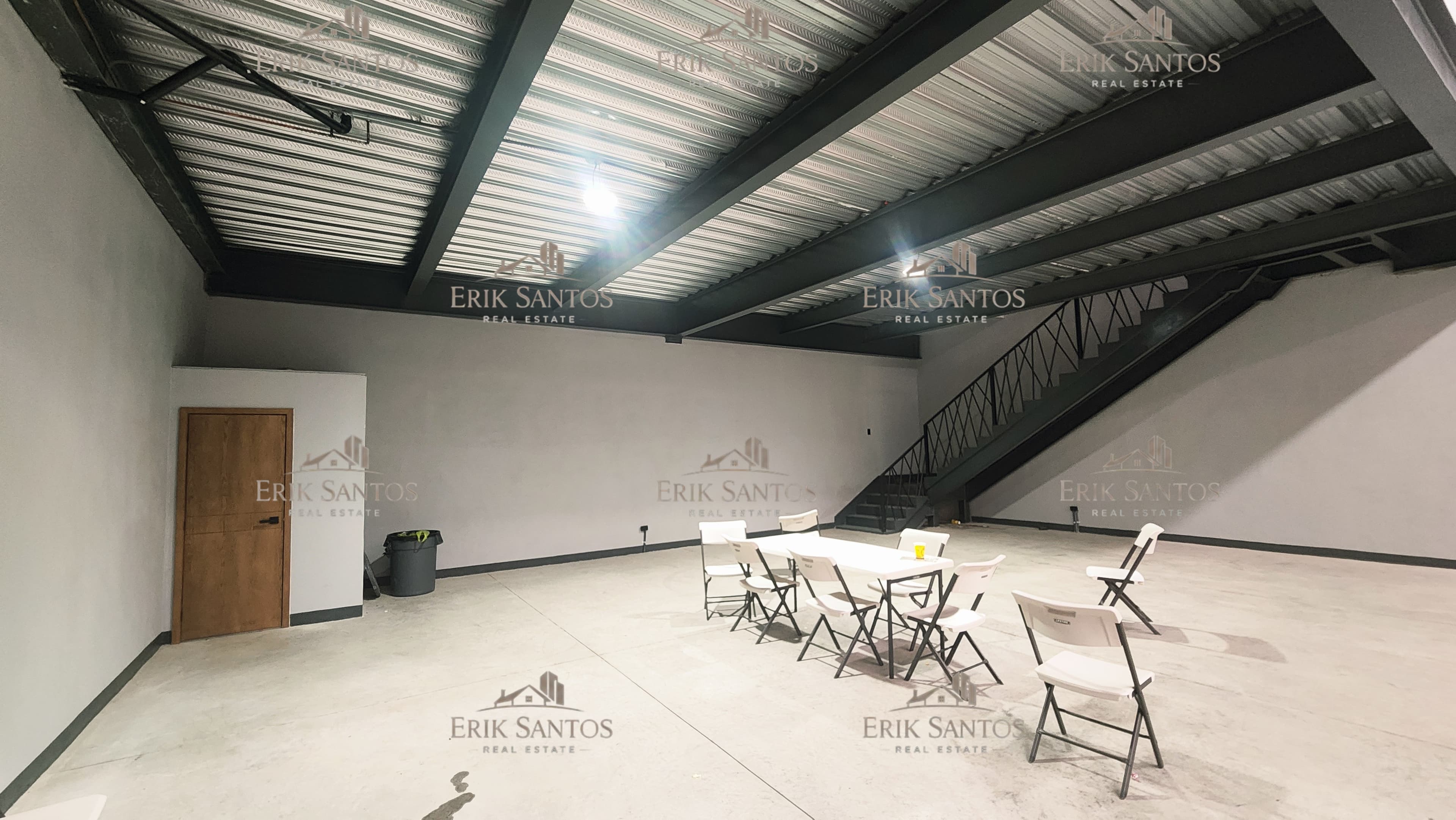 Bodega "NUEVA EN RENTA" en Col. Aeropuerto Otay