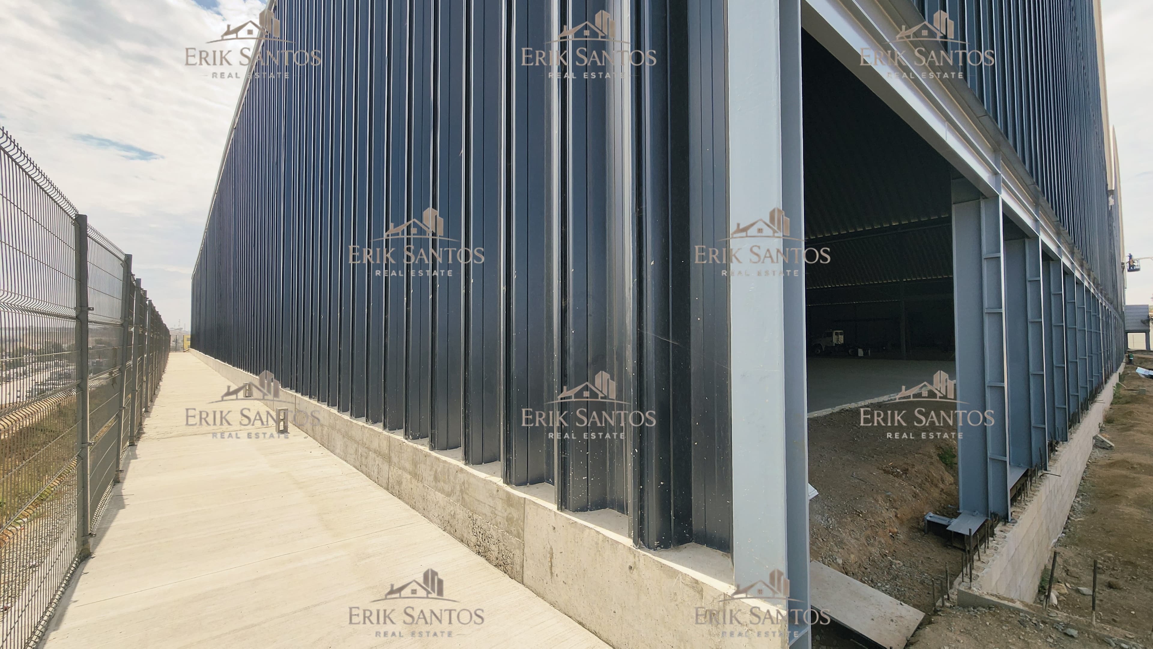 Nave Industrial "NUEVA EN RENTA" de 10,166.40m2