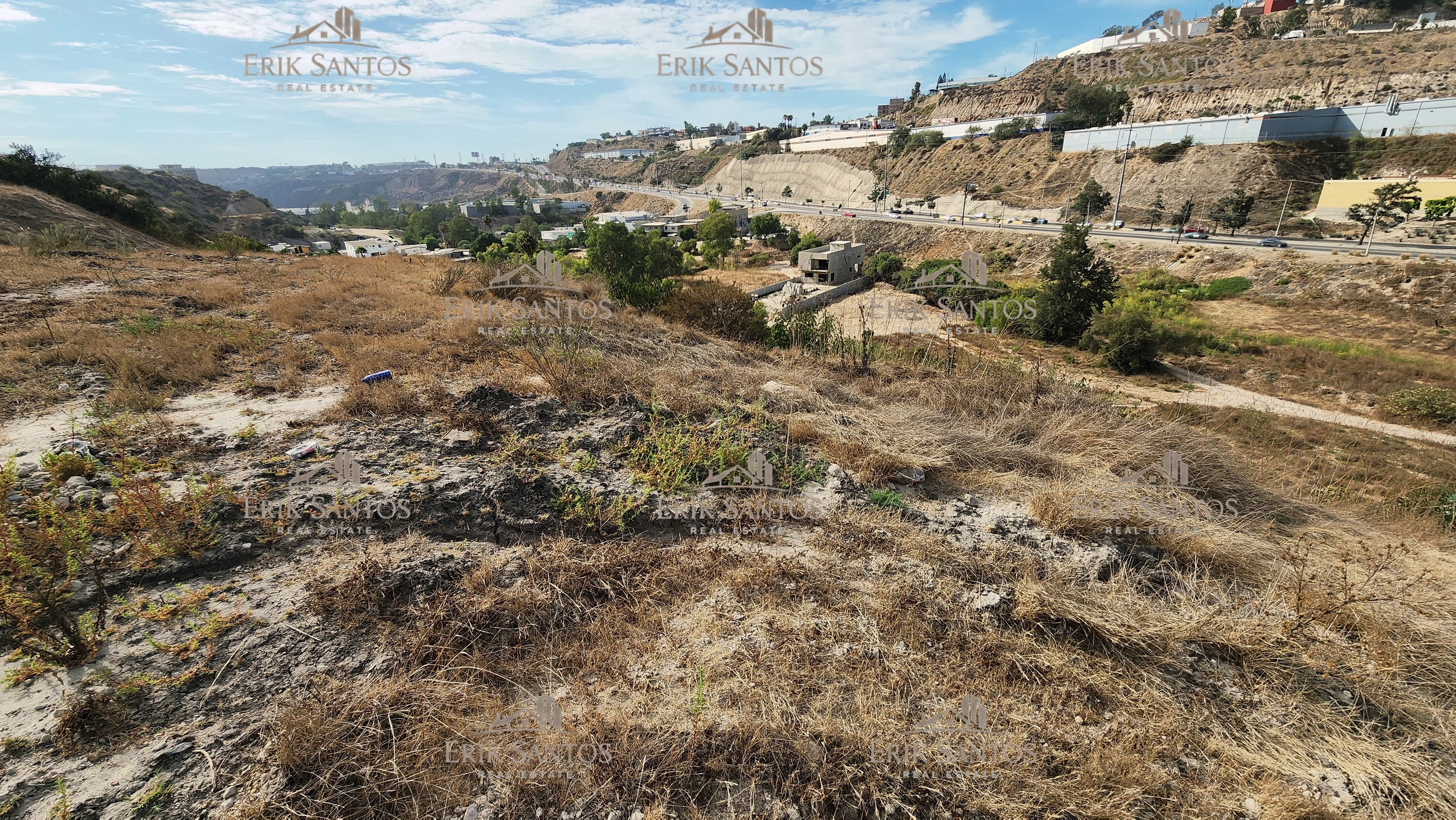DE OPORTUNIDAD Terreno "EN VENTA" de 250M2 en Valle Sur