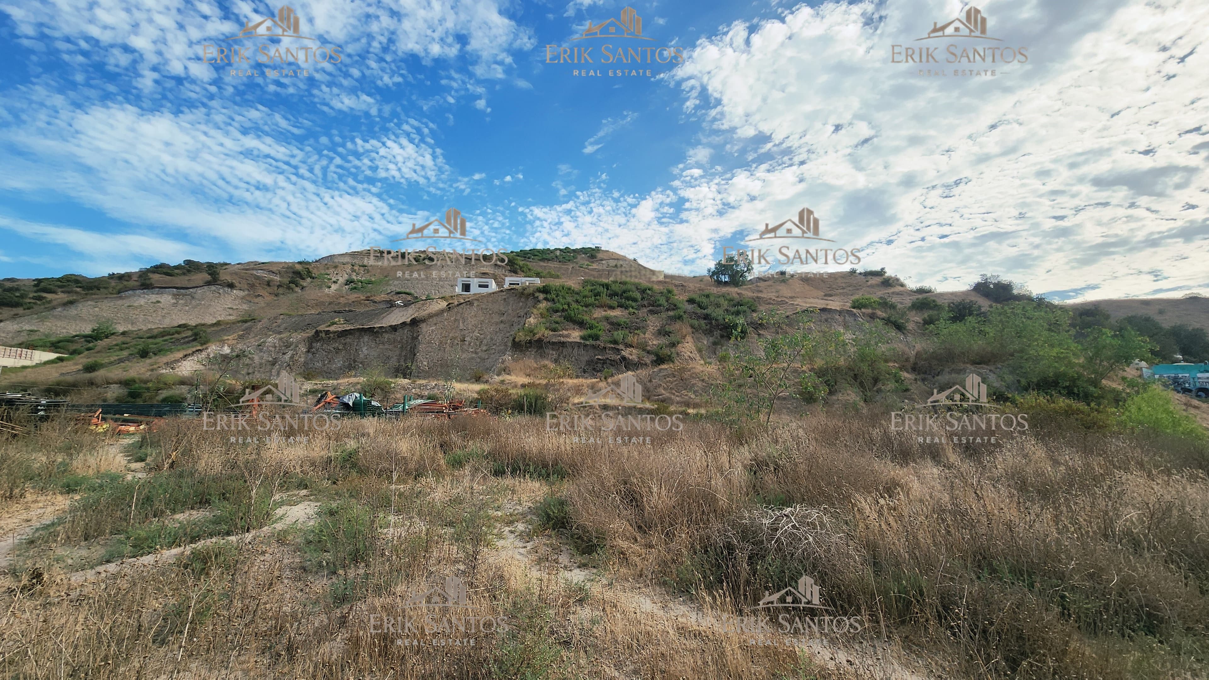 DE OPORTUNIDAD Terreno "EN VENTA" de 250M2 en Valle Sur