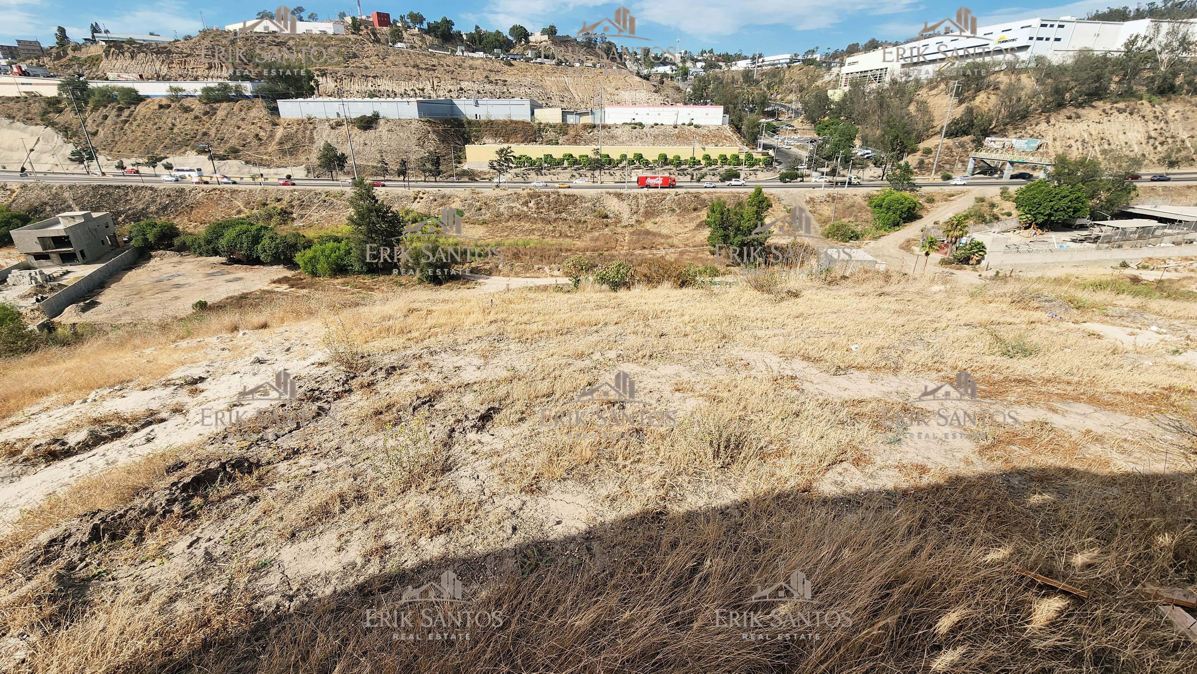 DE OPORTUNIDAD Terreno "EN VENTA" de 250M2 en Valle Sur