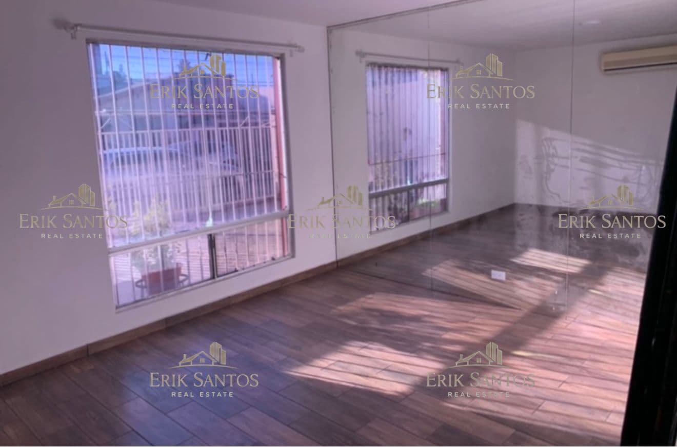 Casa "EN RENTA" en Las Palmas Zona Dorada