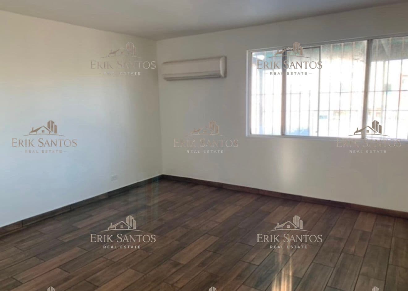 Casa "EN RENTA" en Las Palmas Zona Dorada