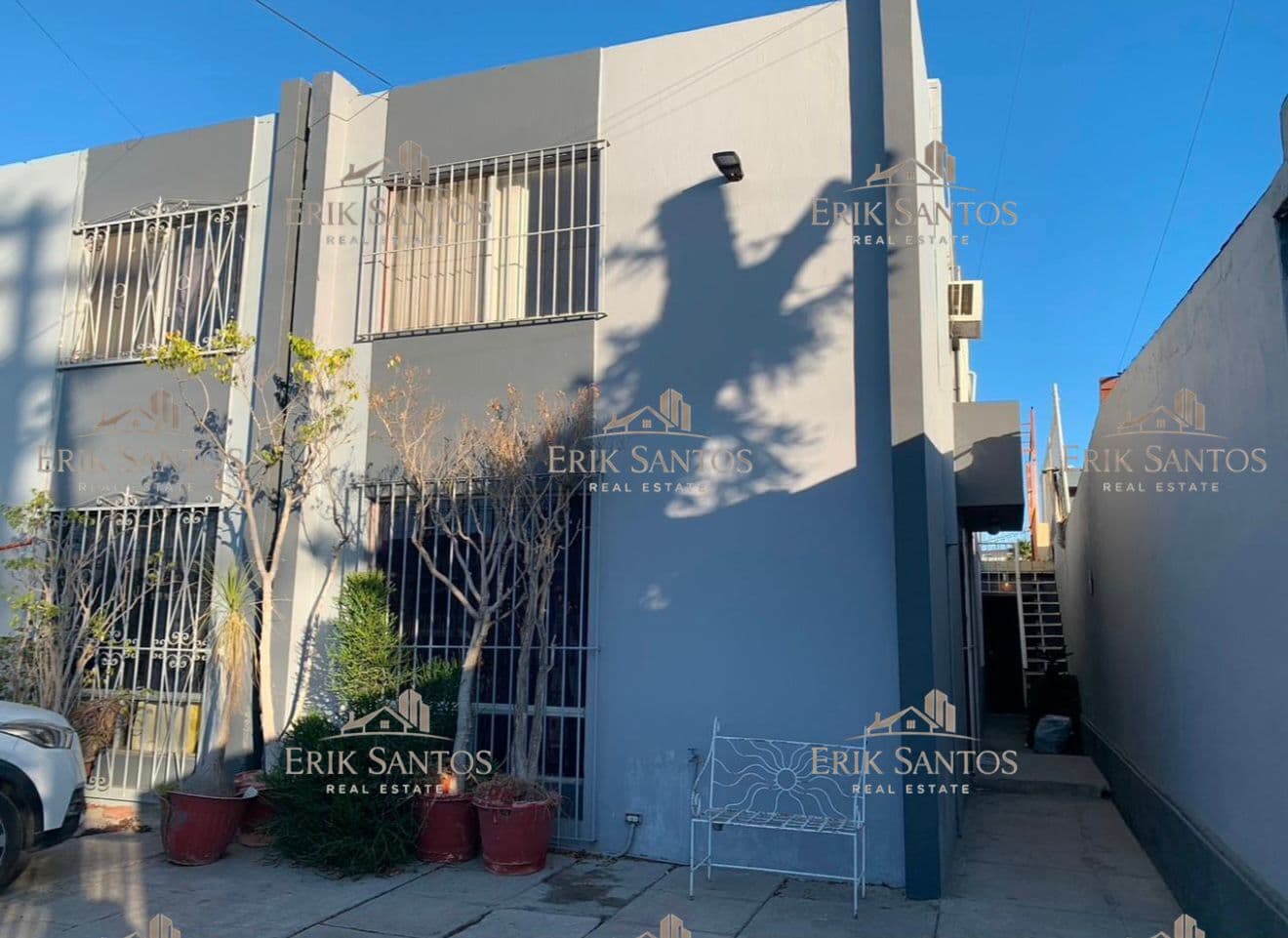 Casa "EN RENTA" en Las Palmas Zona Dorada