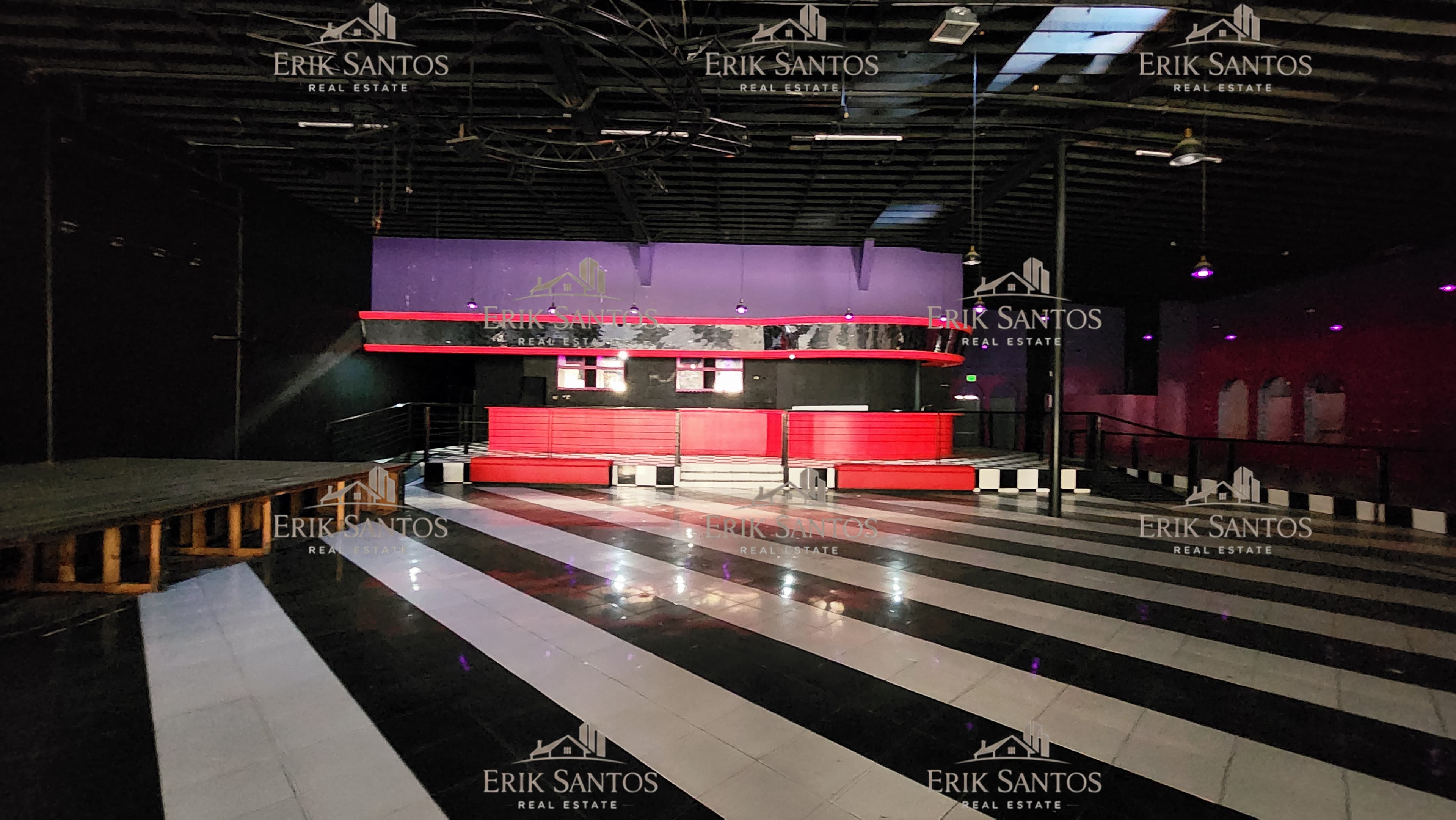 Local y/o Bodega Comercial "EN RENTA" de 980M2 Zona Centro en el majestuoso Jai-Alai