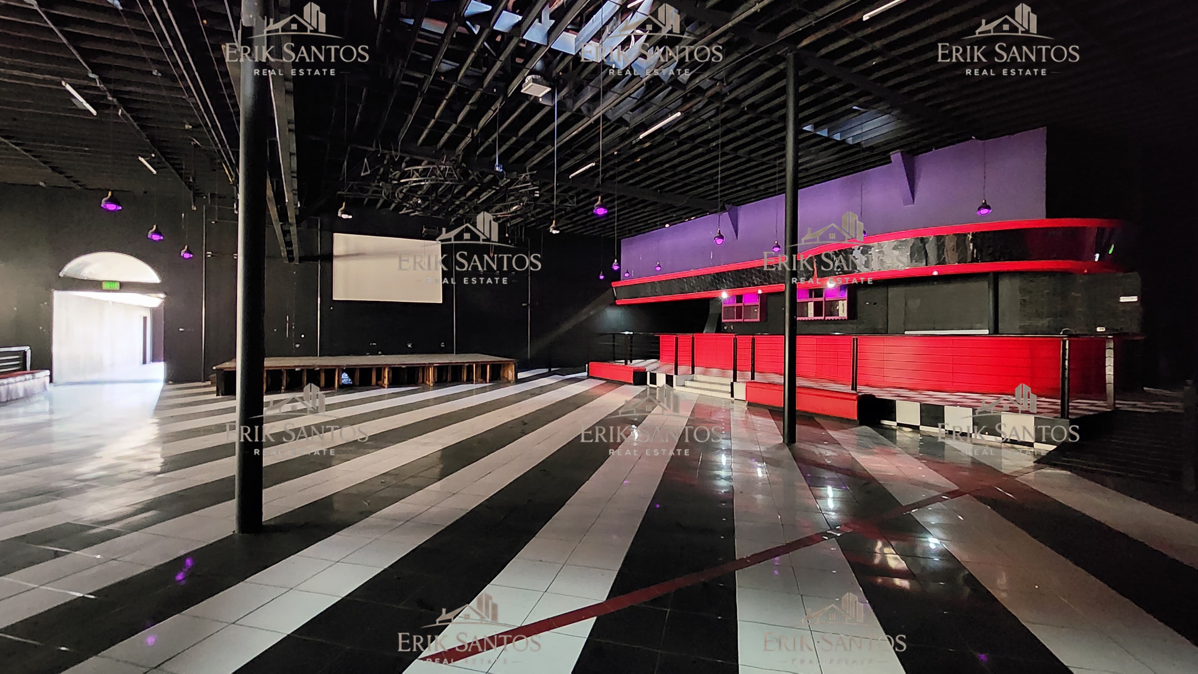 Local y/o Bodega Comercial "EN RENTA" de 980M2 Zona Centro en el majestuoso Jai-Alai