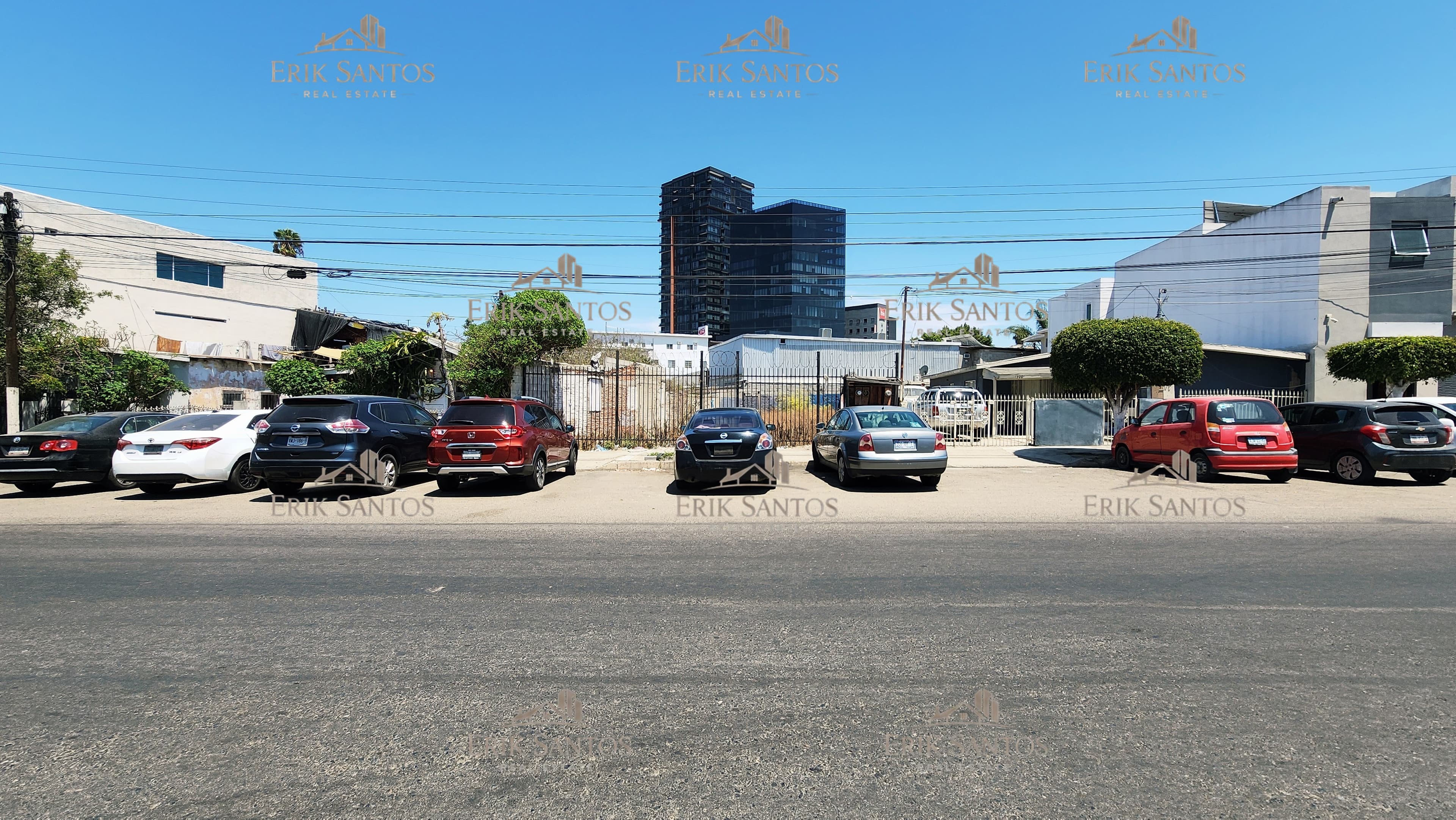 Terreno comercial "EN RENTA" de 328.93M2 en Zona Centro/Zona Rio
