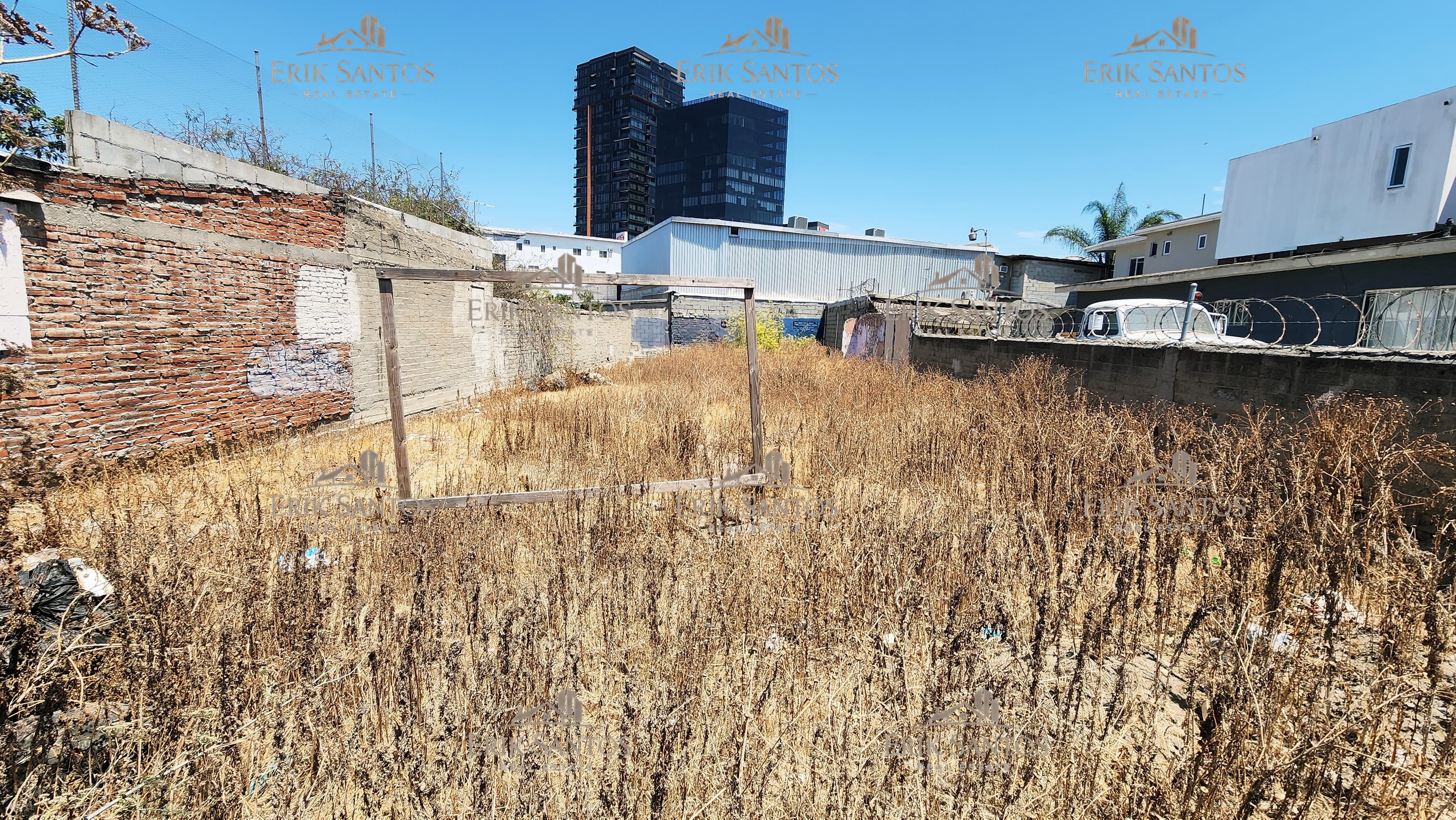 Terreno comercial "EN RENTA" de 328.93M2 en Zona Centro/Zona Rio