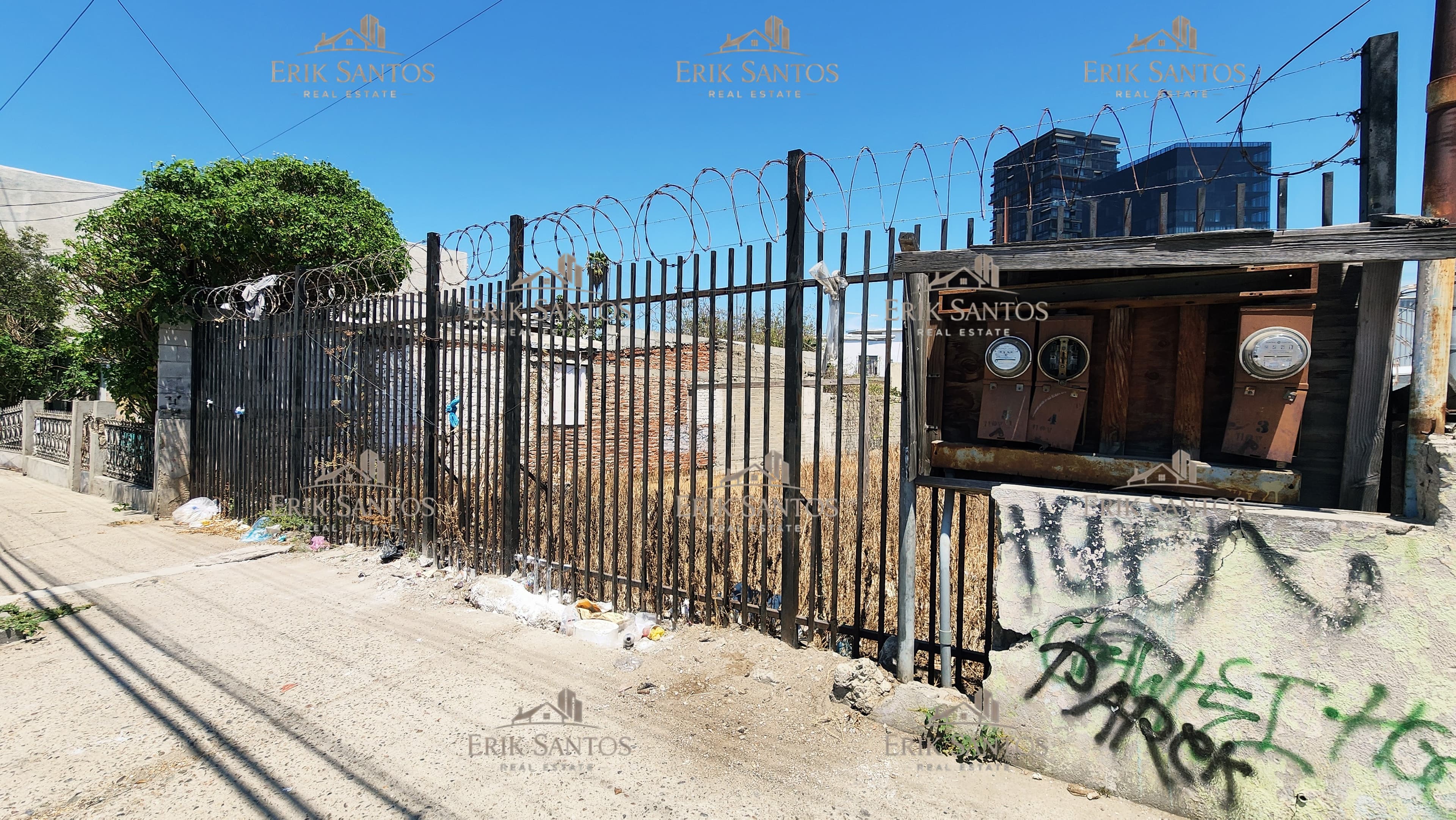 Terreno comercial "EN RENTA" de 328.93M2 en Zona Centro/Zona Rio