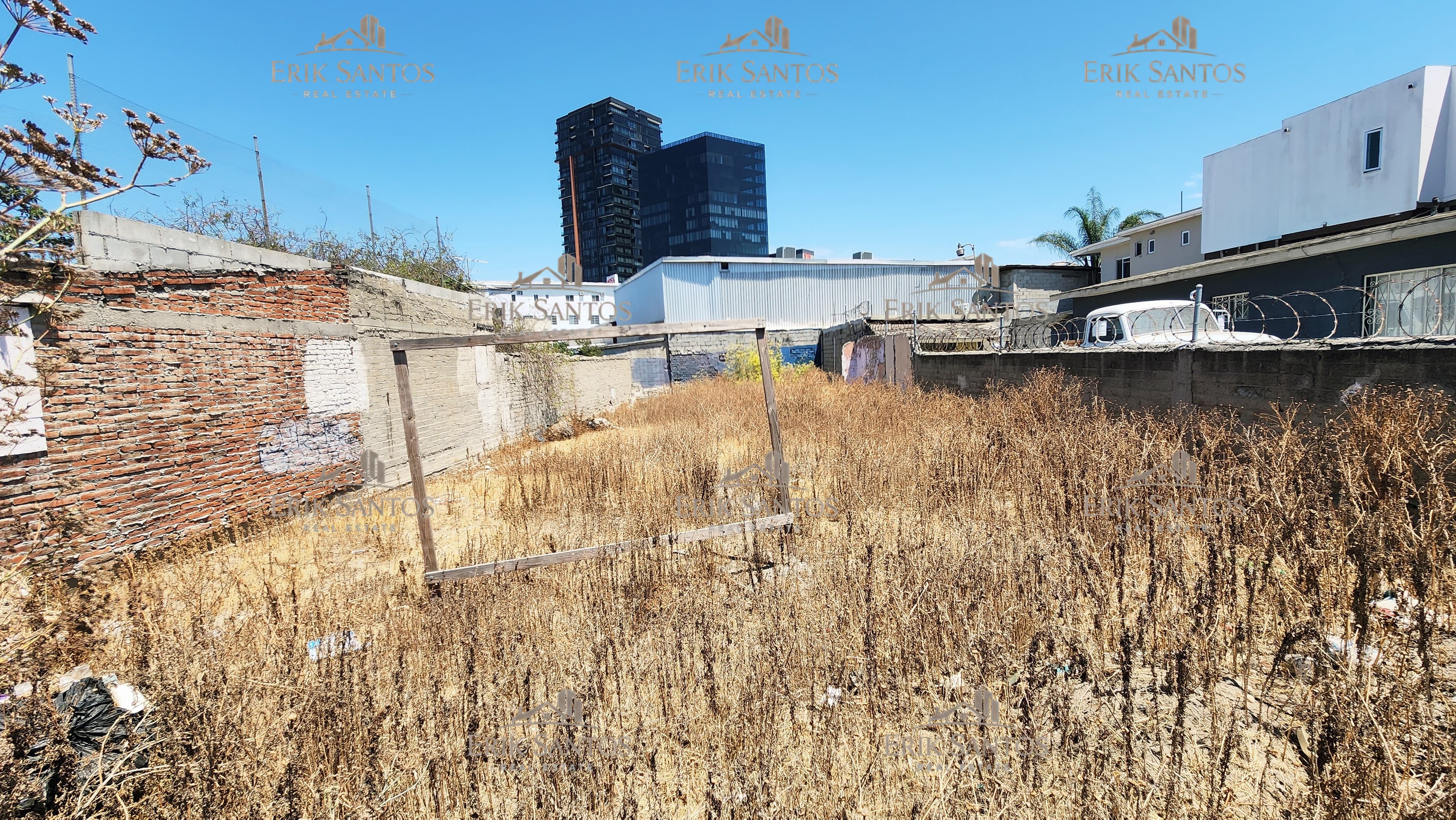 Terreno comercial "EN RENTA" de 328.93M2 en Zona Centro/Zona Rio
