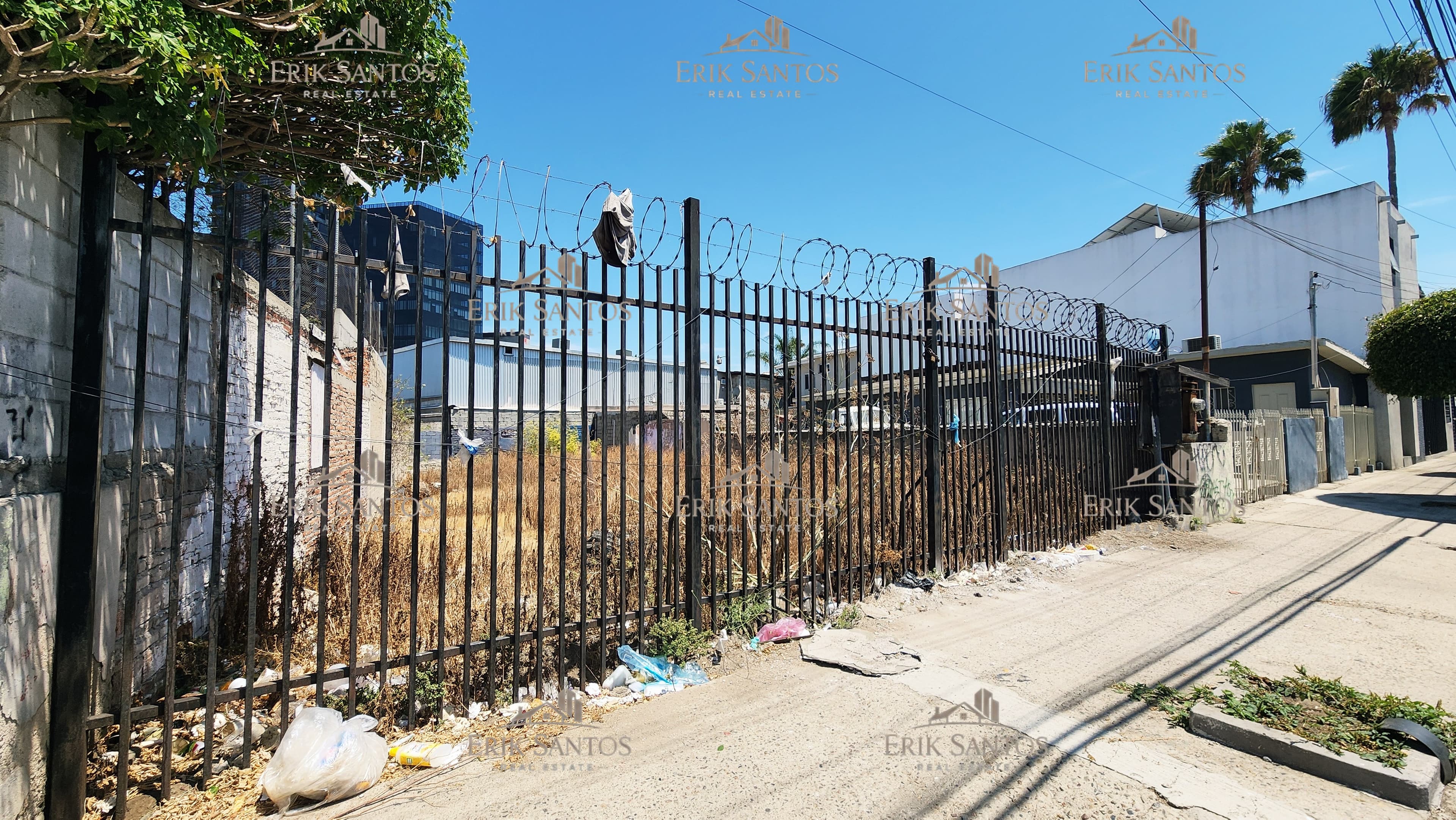Terreno comercial "EN RENTA" de 328.93M2 en Zona Centro/Zona Rio