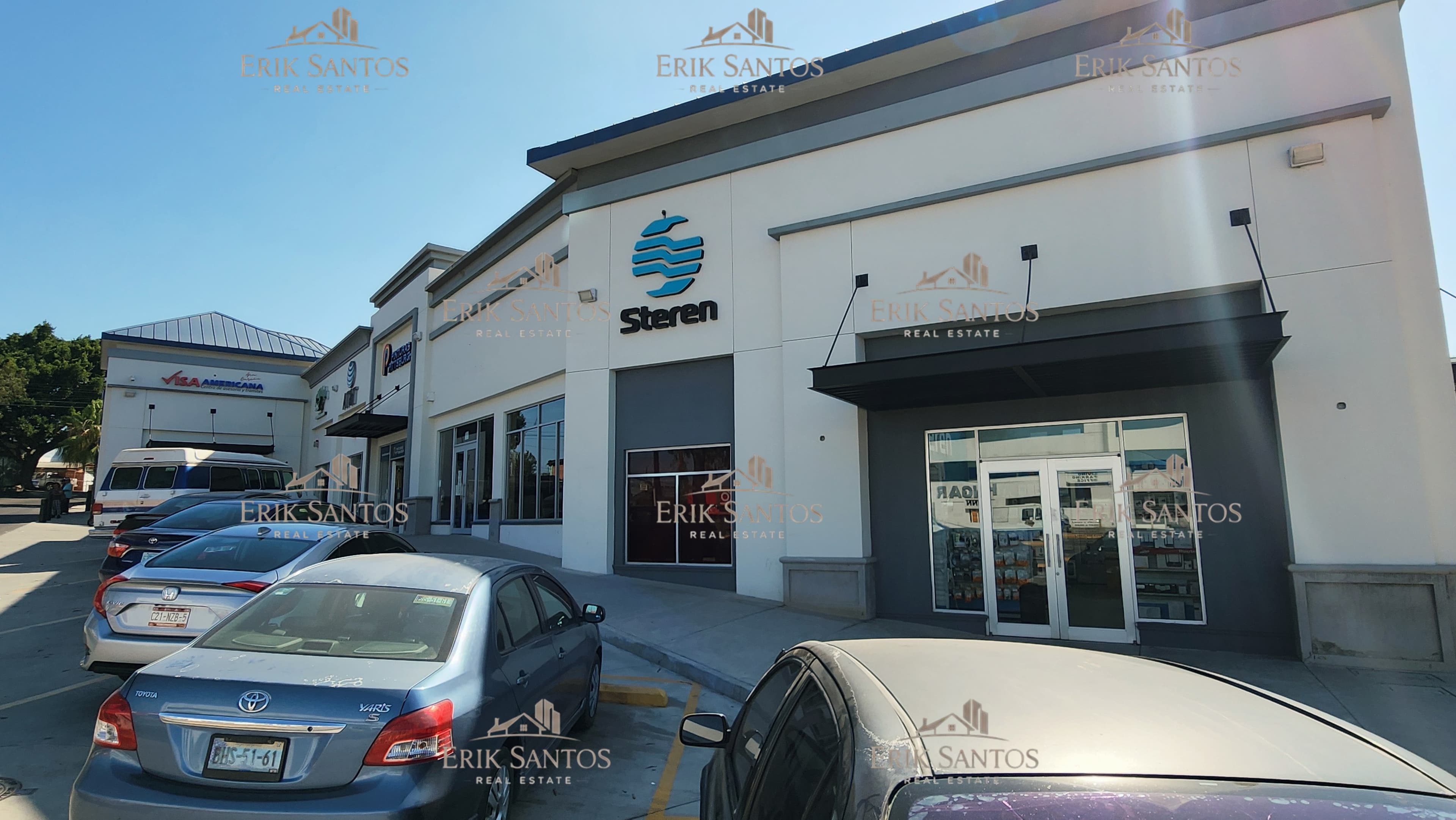 Plaza Aeropuerto SOLO QUEDAN 6 LOCALES disponibles