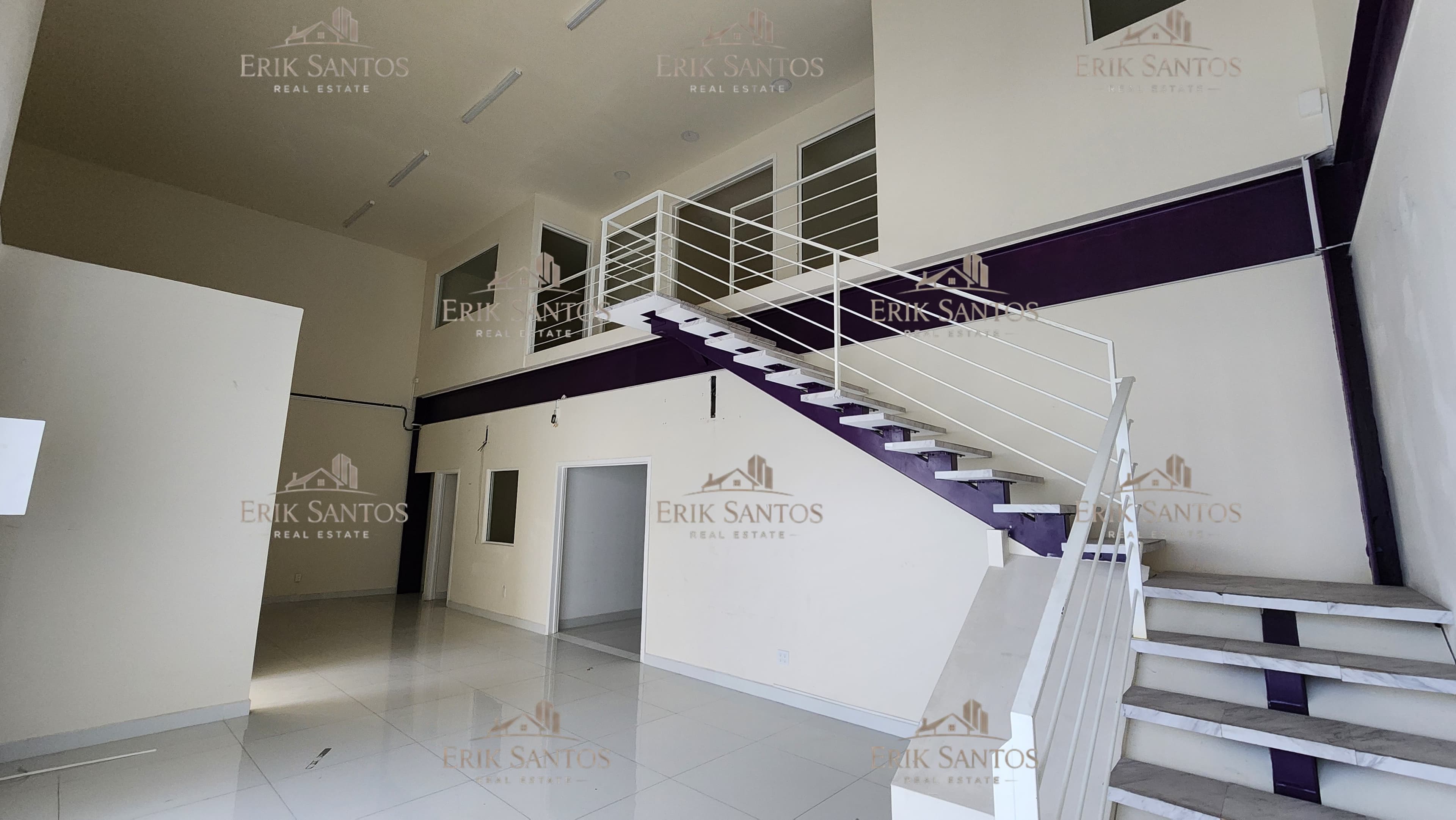 Plaza Aeropuerto SOLO QUEDAN 6 LOCALES disponibles