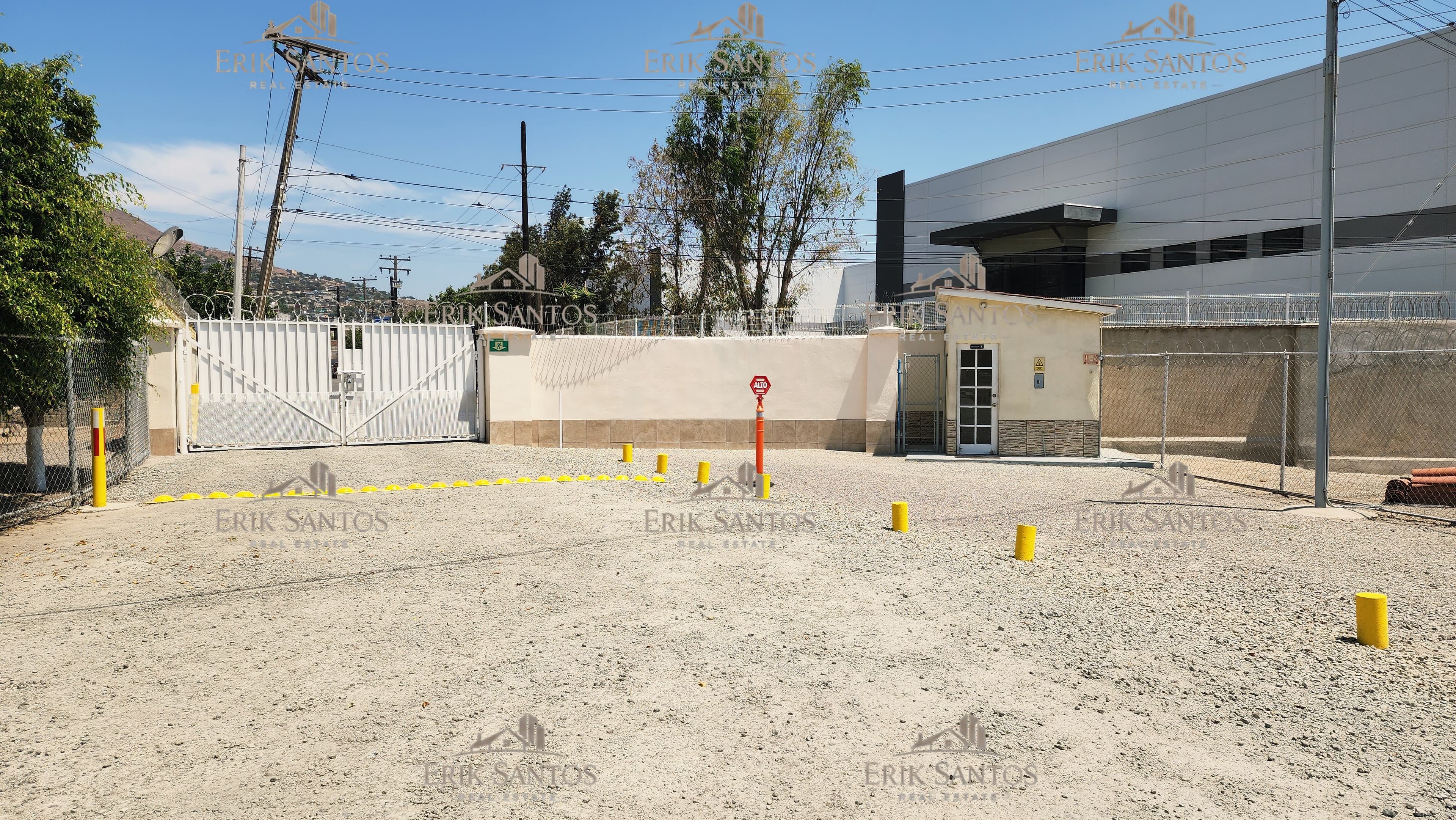 "CONSULTAR PRECIO" Terreno en RENTA de 7,144.45M2 especial para "Empresa de Transportes, Yarda Para Trailers.