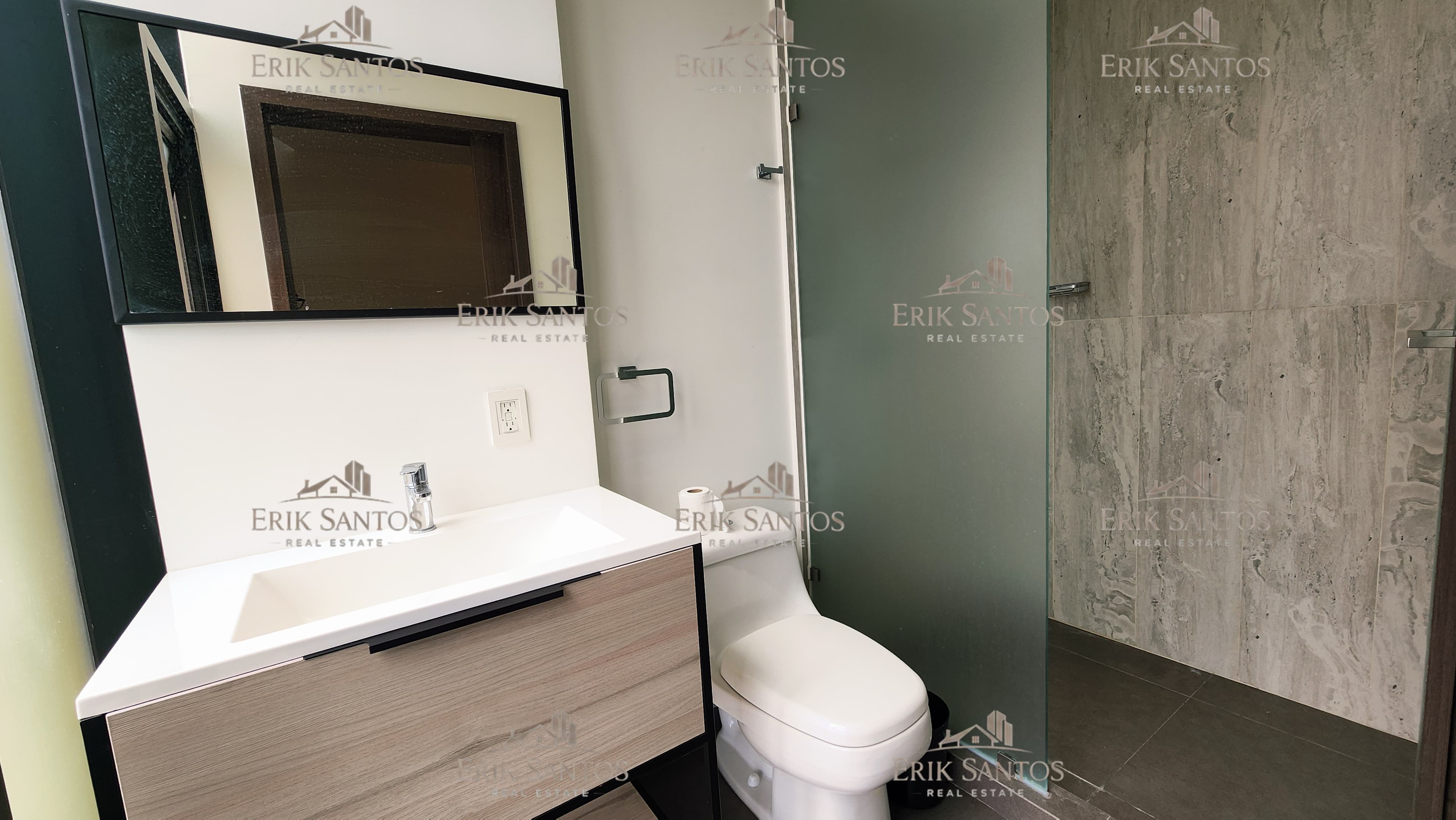 Adamant Grand departamento en Renta TOTALMENTE AMUEBLADO