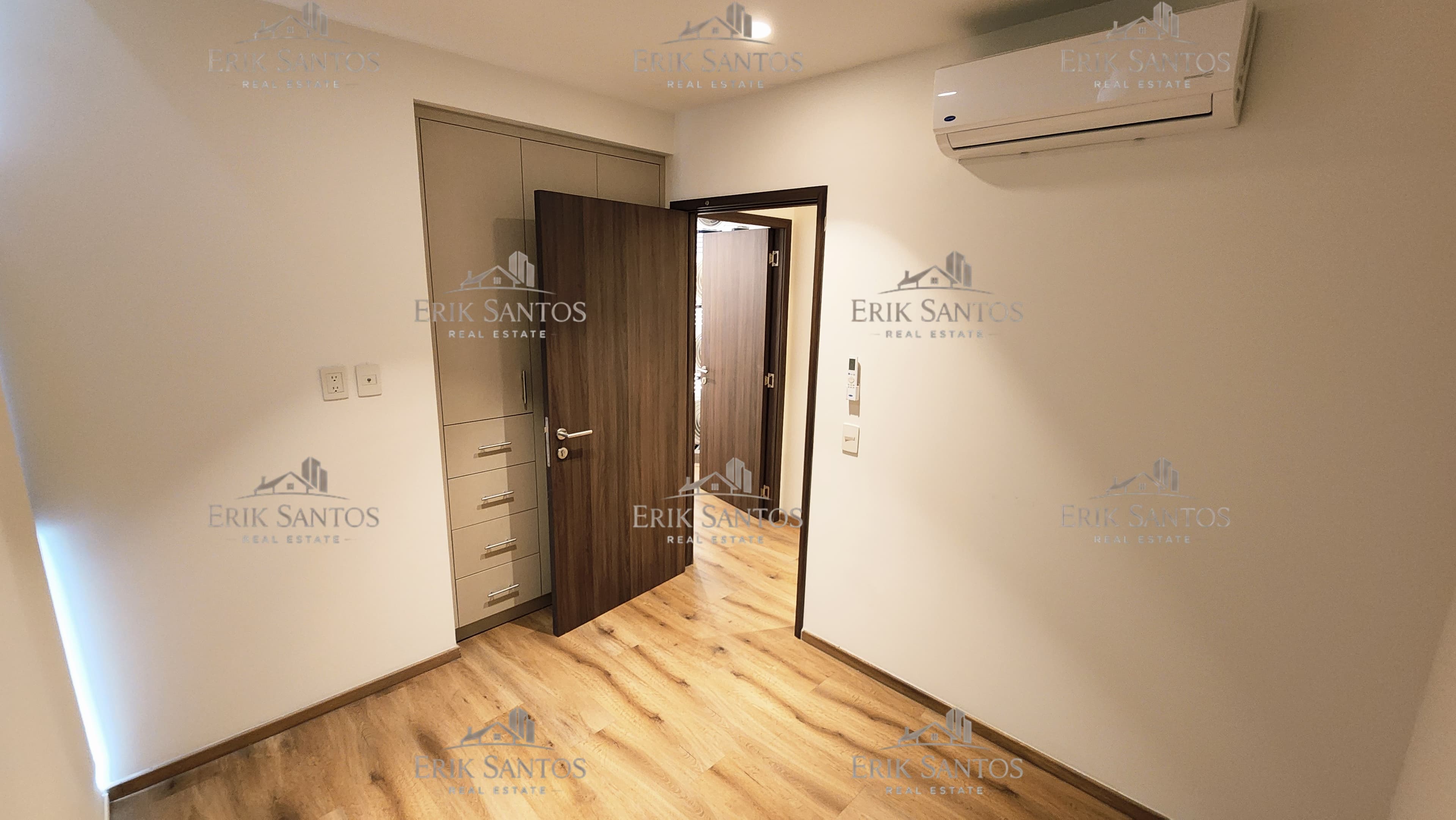 Adamant Grand departamento en RENTA