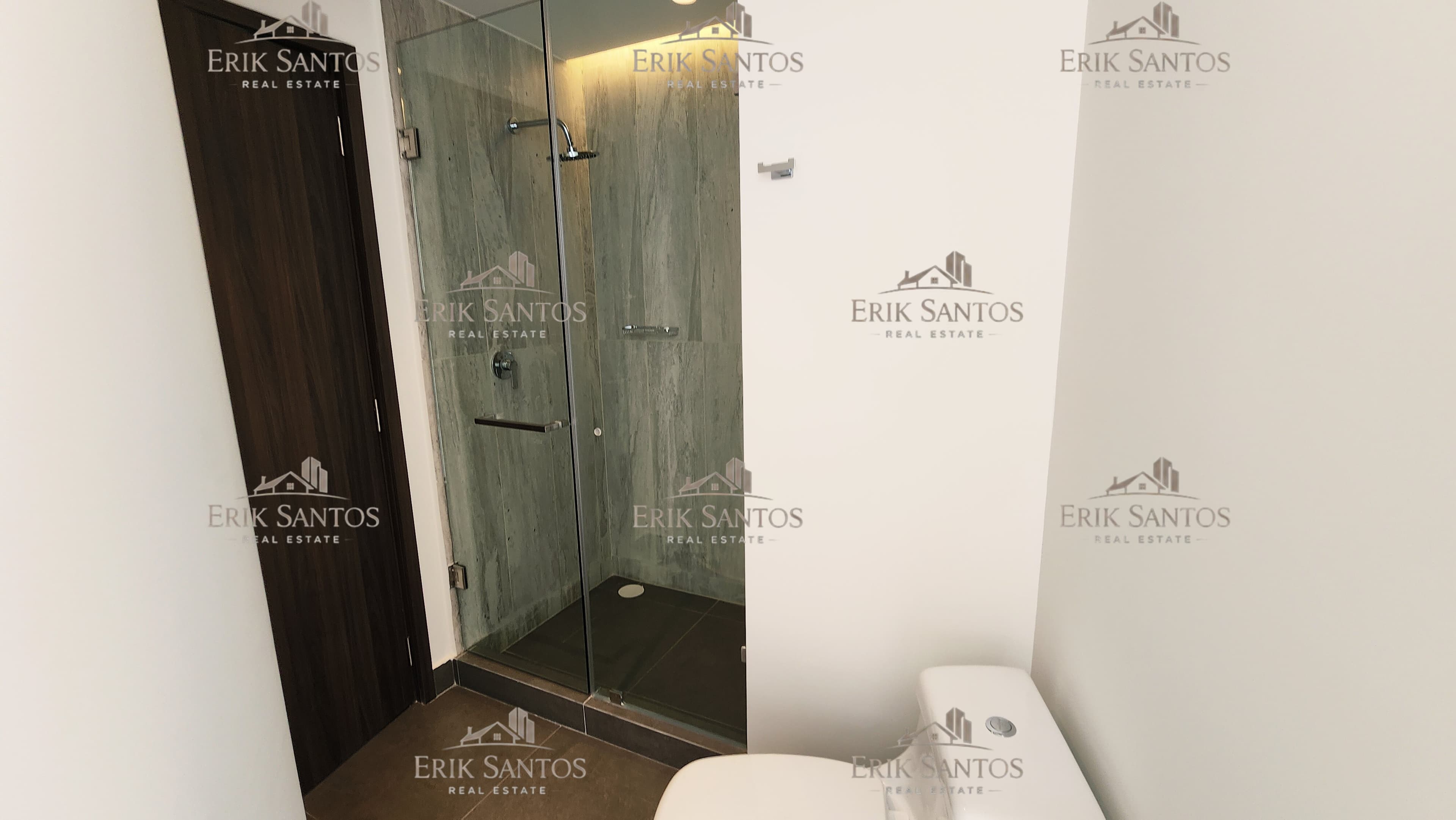 Adamant Grand departamento en RENTA