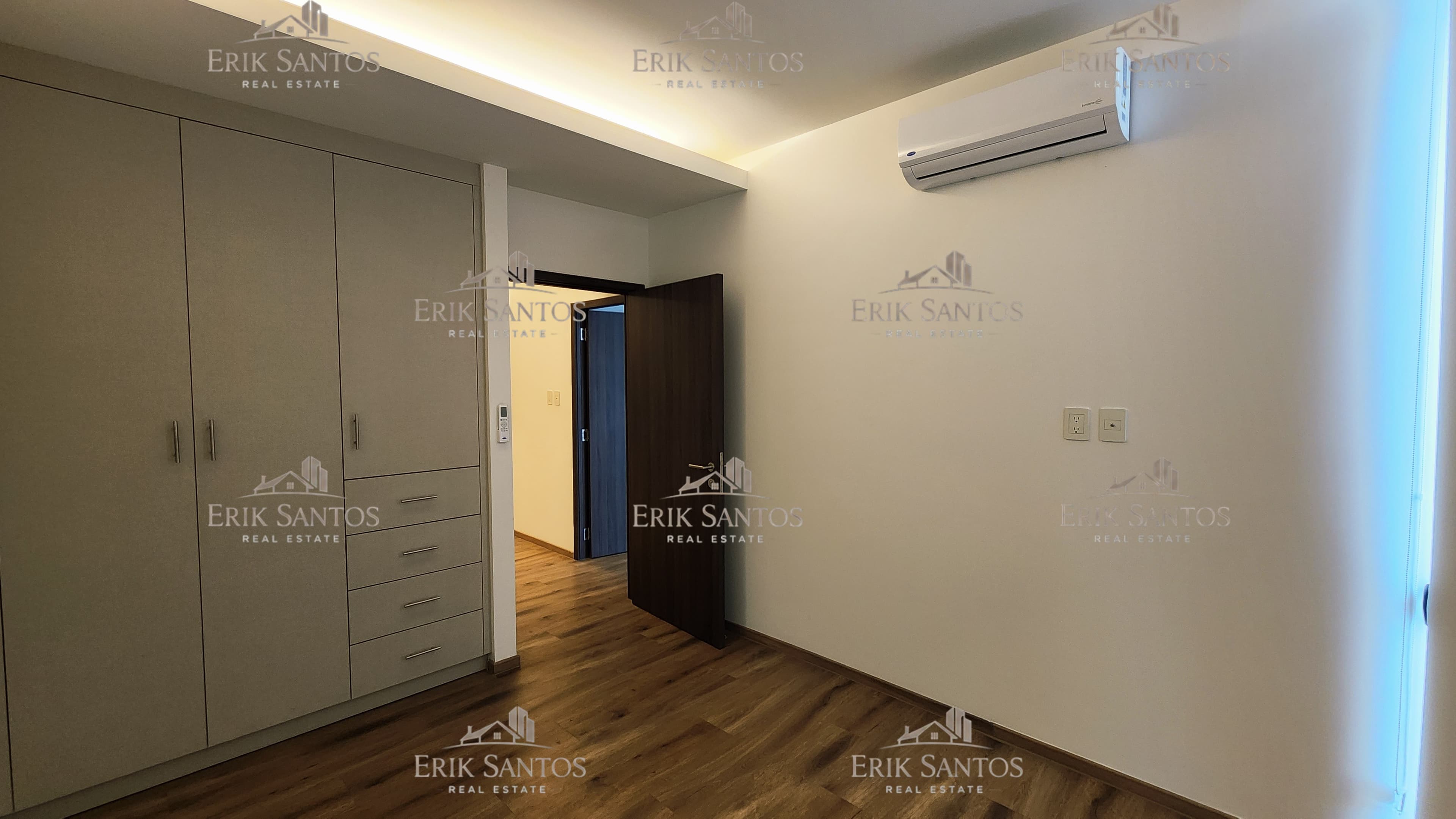 Adamant Grand departamento en RENTA