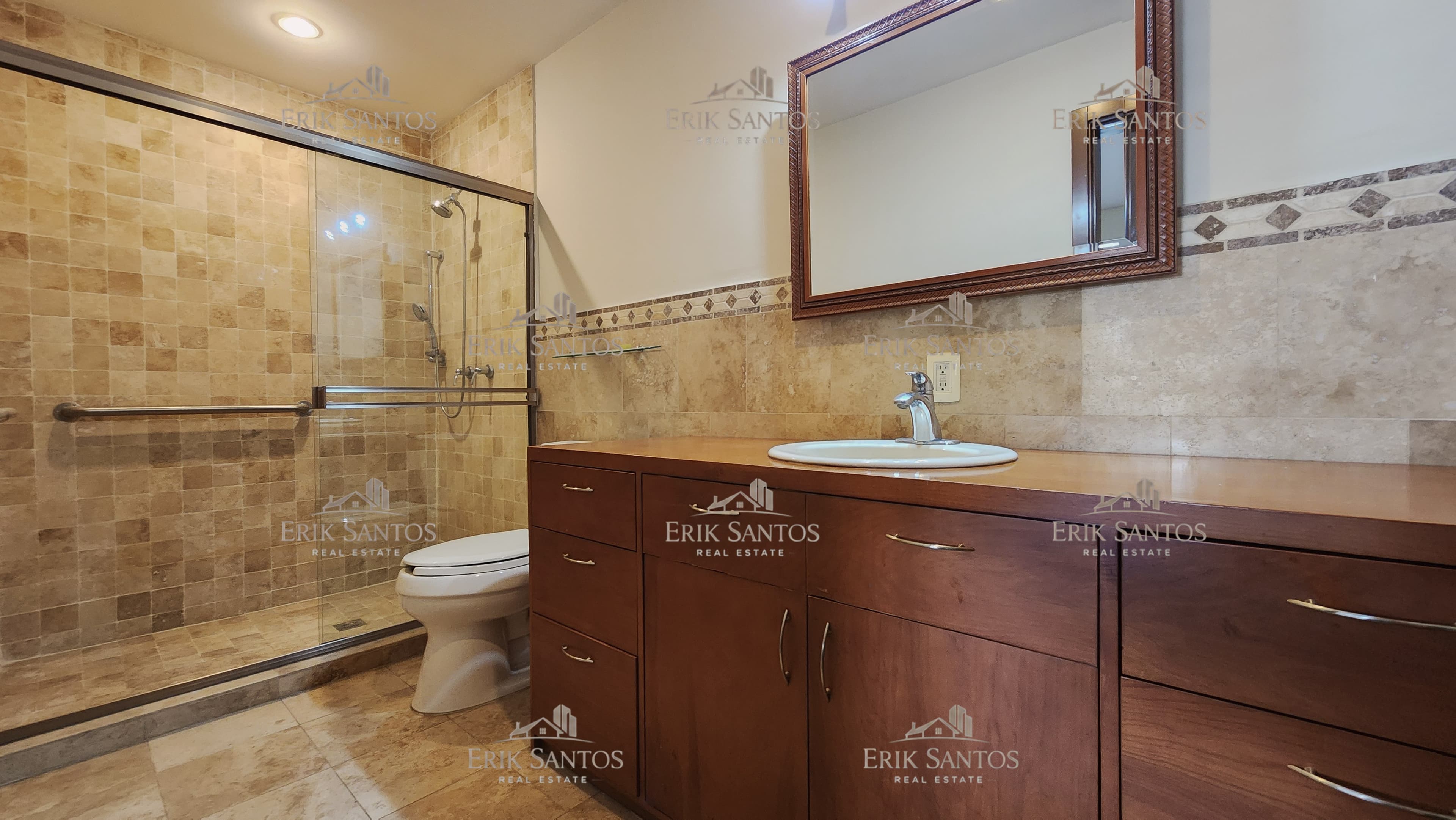 Hermosa casa en RENTA en fraccionamiento Las Palmas