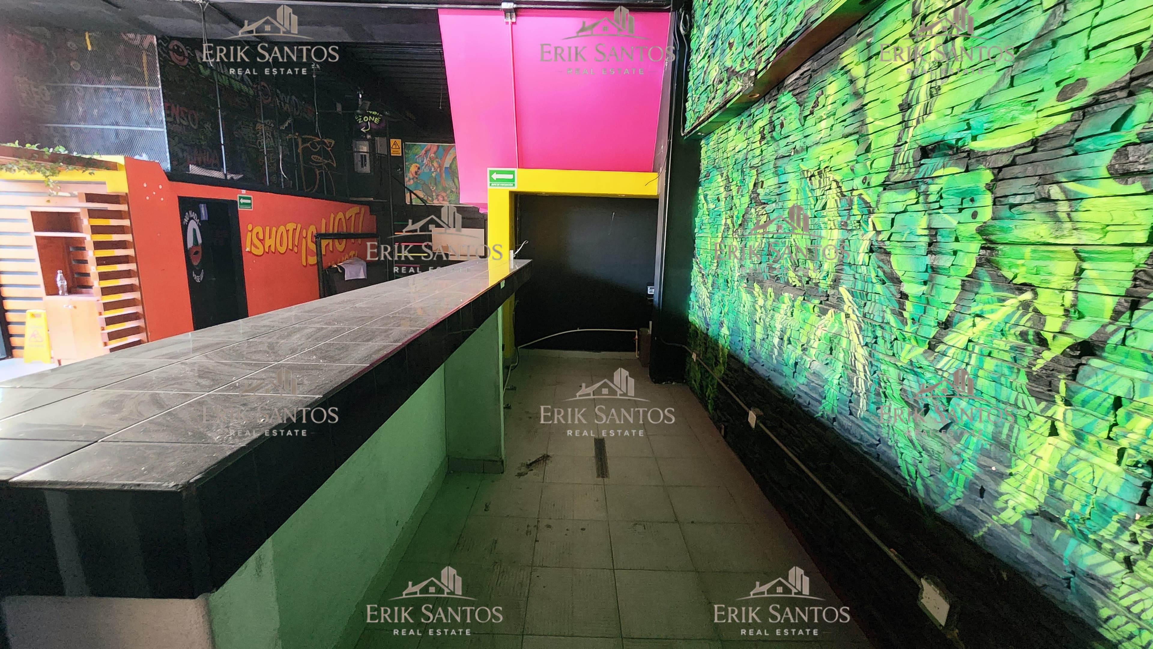 Local comercial en RENTA en Plaza Marub Zona Rio
